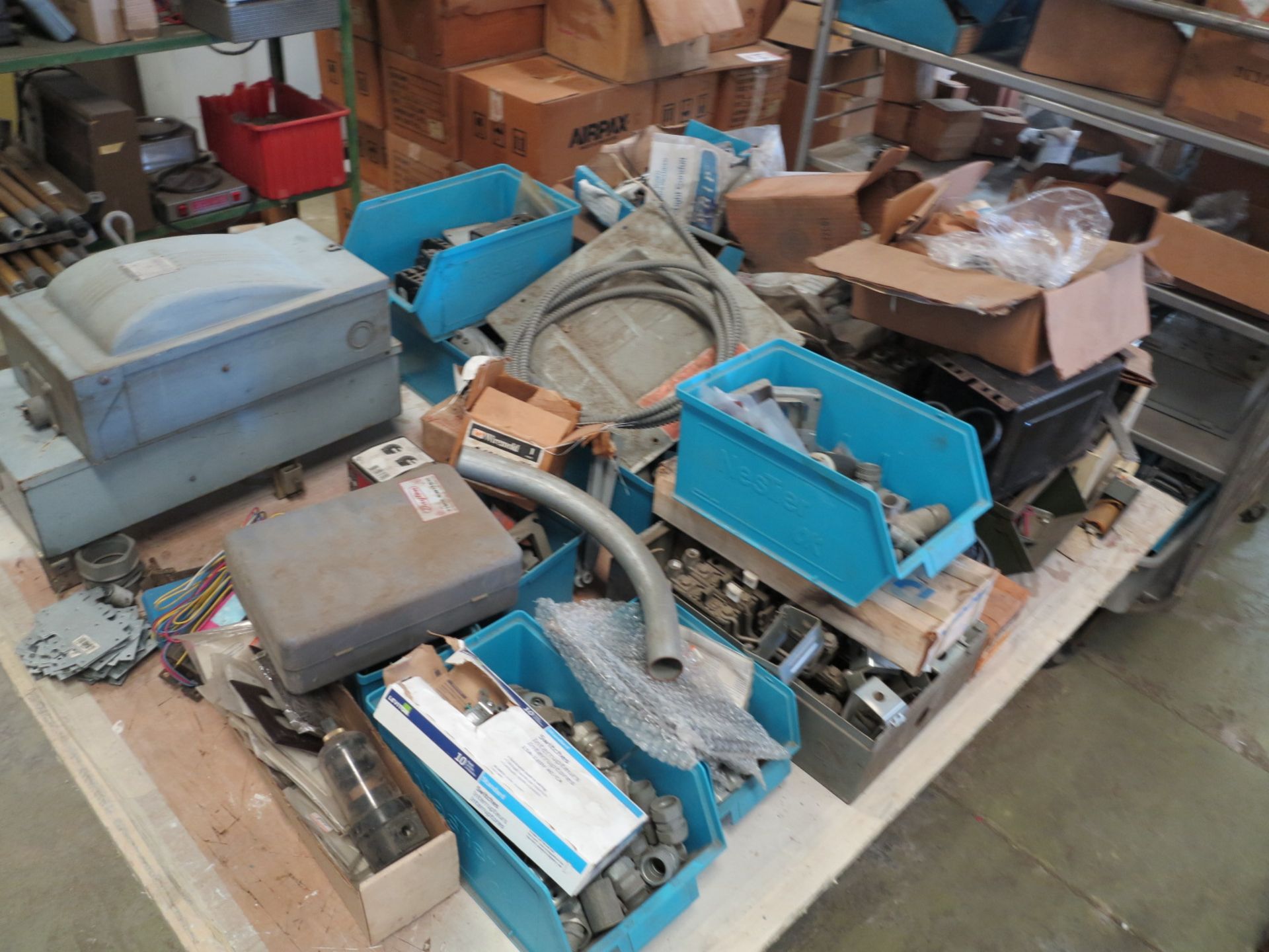 LOT - ELECTRICAL COMPONENTS