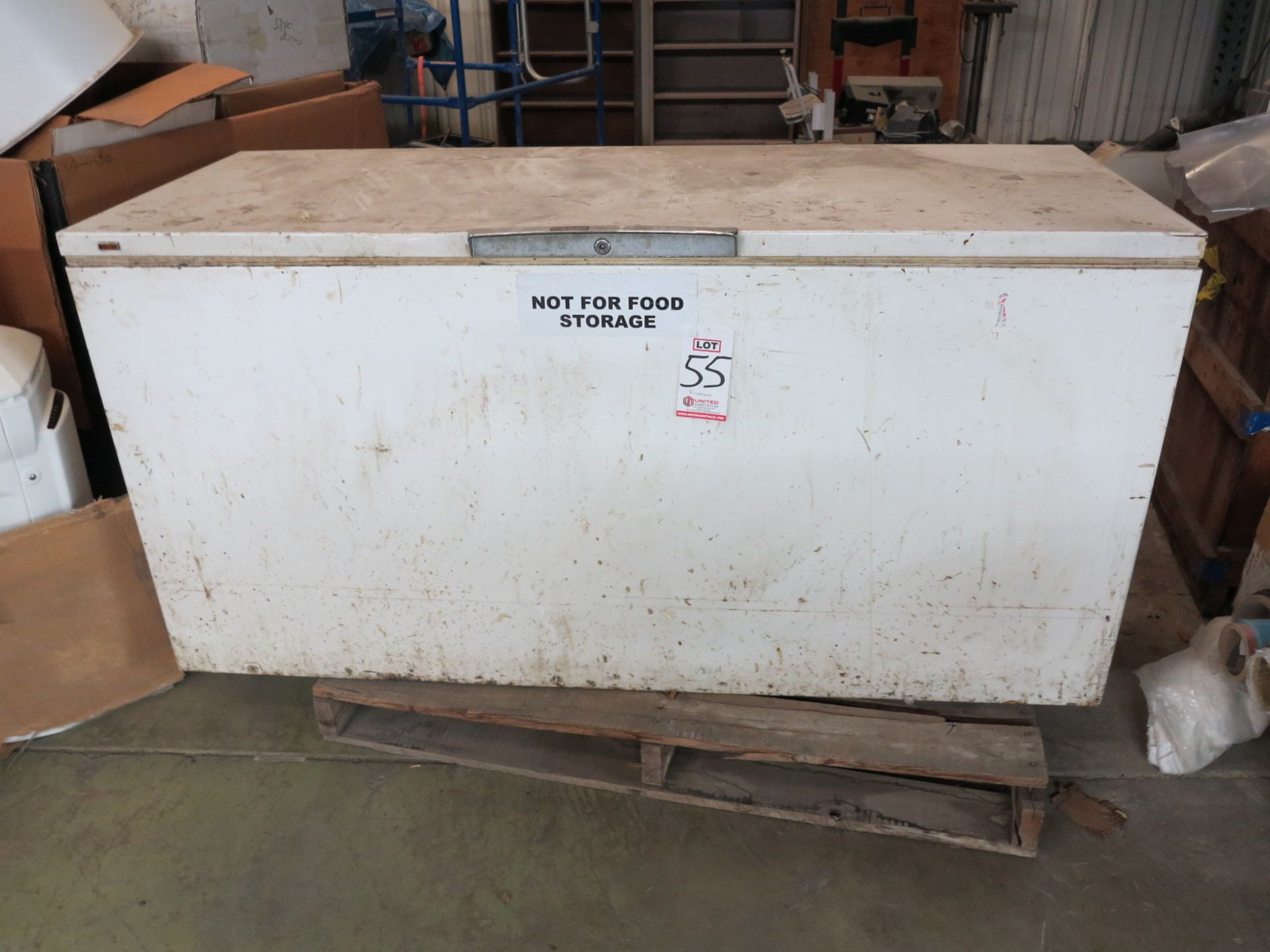 LARGE CHEST FREEZER