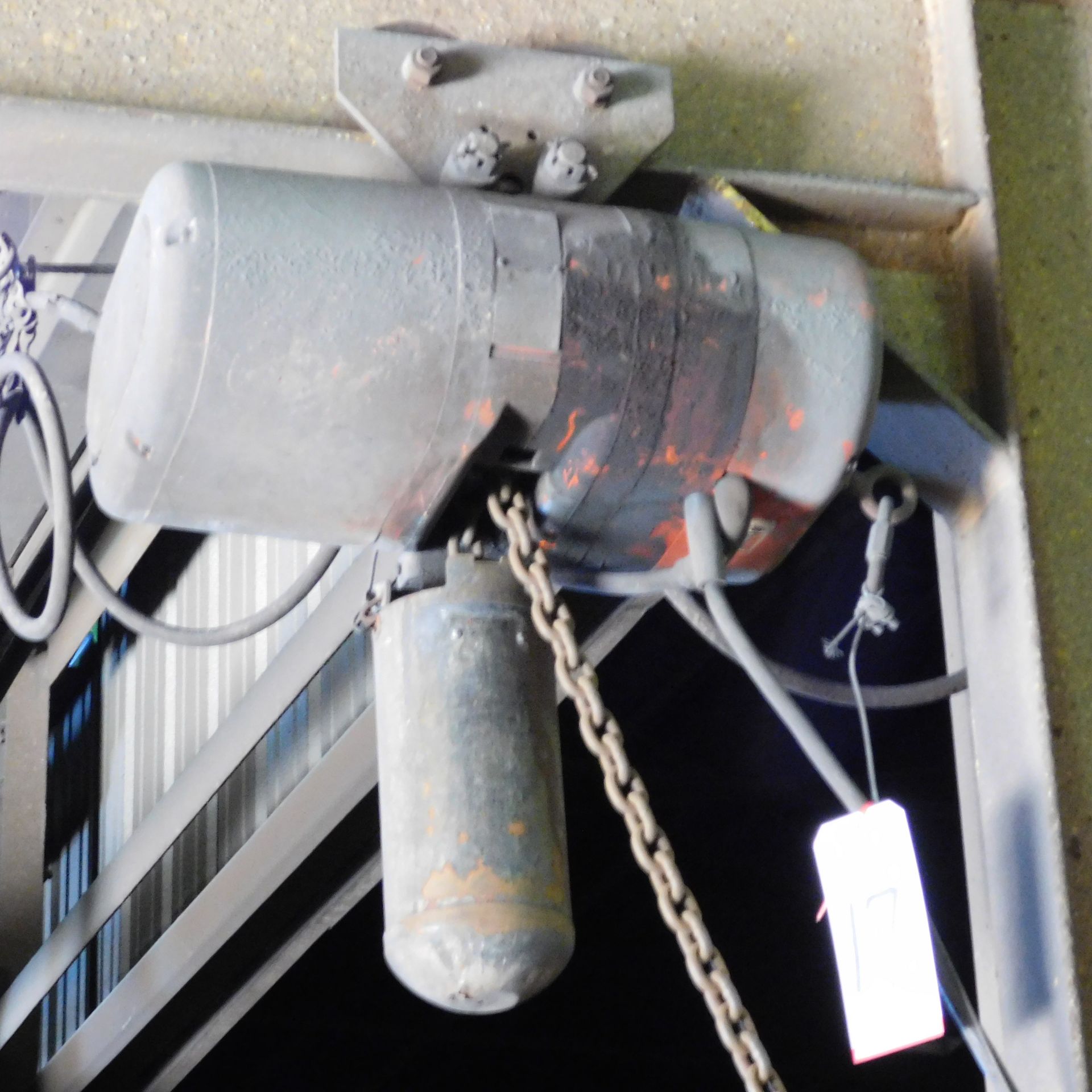 C/M 1-TON ELECTRIC HOIST W/ PENDANT CONTROLS, APPROX. 10' WALL JIB - Image 2 of 4