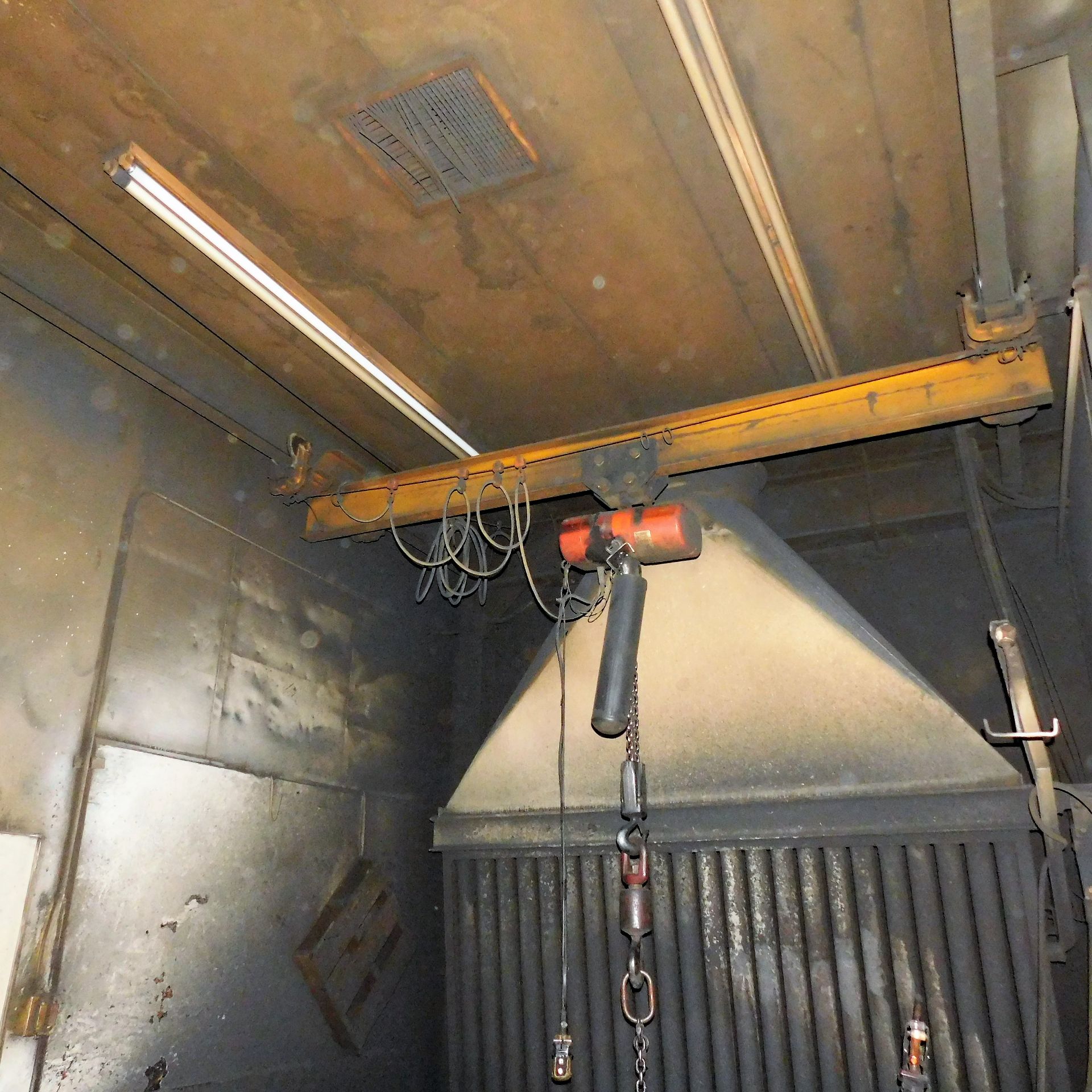 STEEL WELDING BOOTH 18' X 20' W/ EXHAUST BLOWER, UNDERSLUNG C/M 2-TON 10' BRIDGE W/ HOIST ON ONE - Image 3 of 5