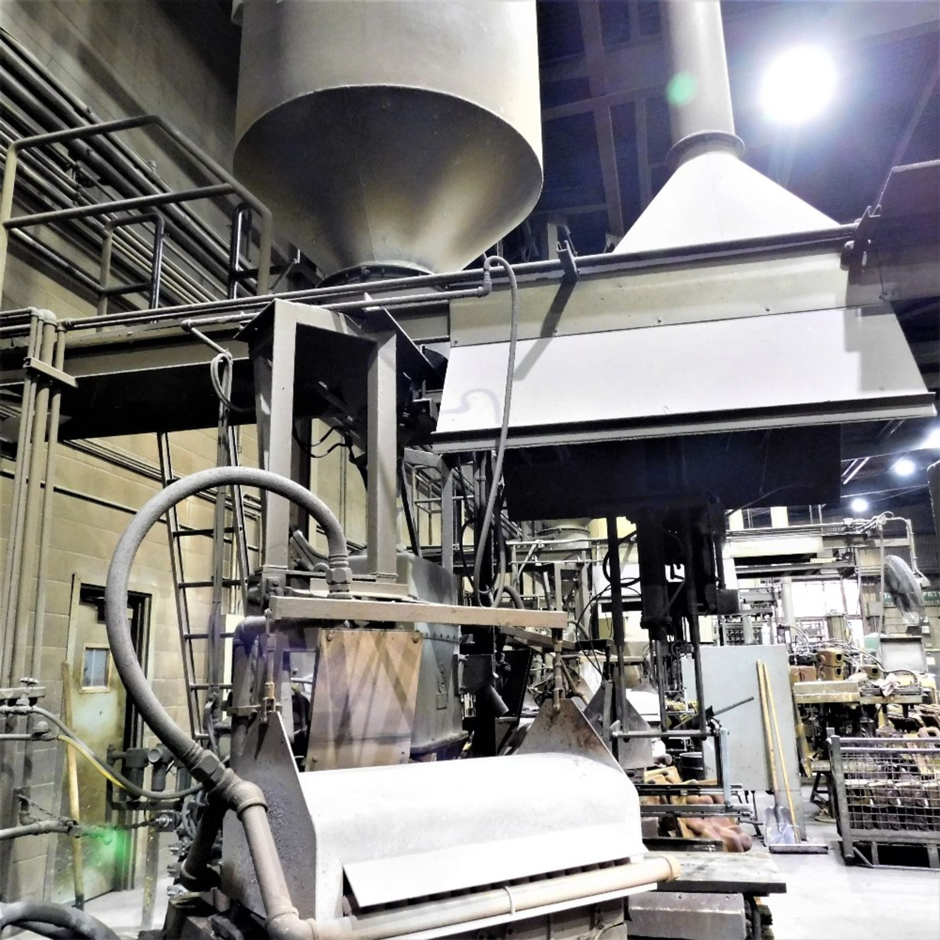 SHALCO MODEL DSM-3 SHELL MOLDING MACHINE, W/ FEED HOPPER, PICKOFF, HYDRAULIC SYSTEM, GAS SYSTEM AND - Image 3 of 6