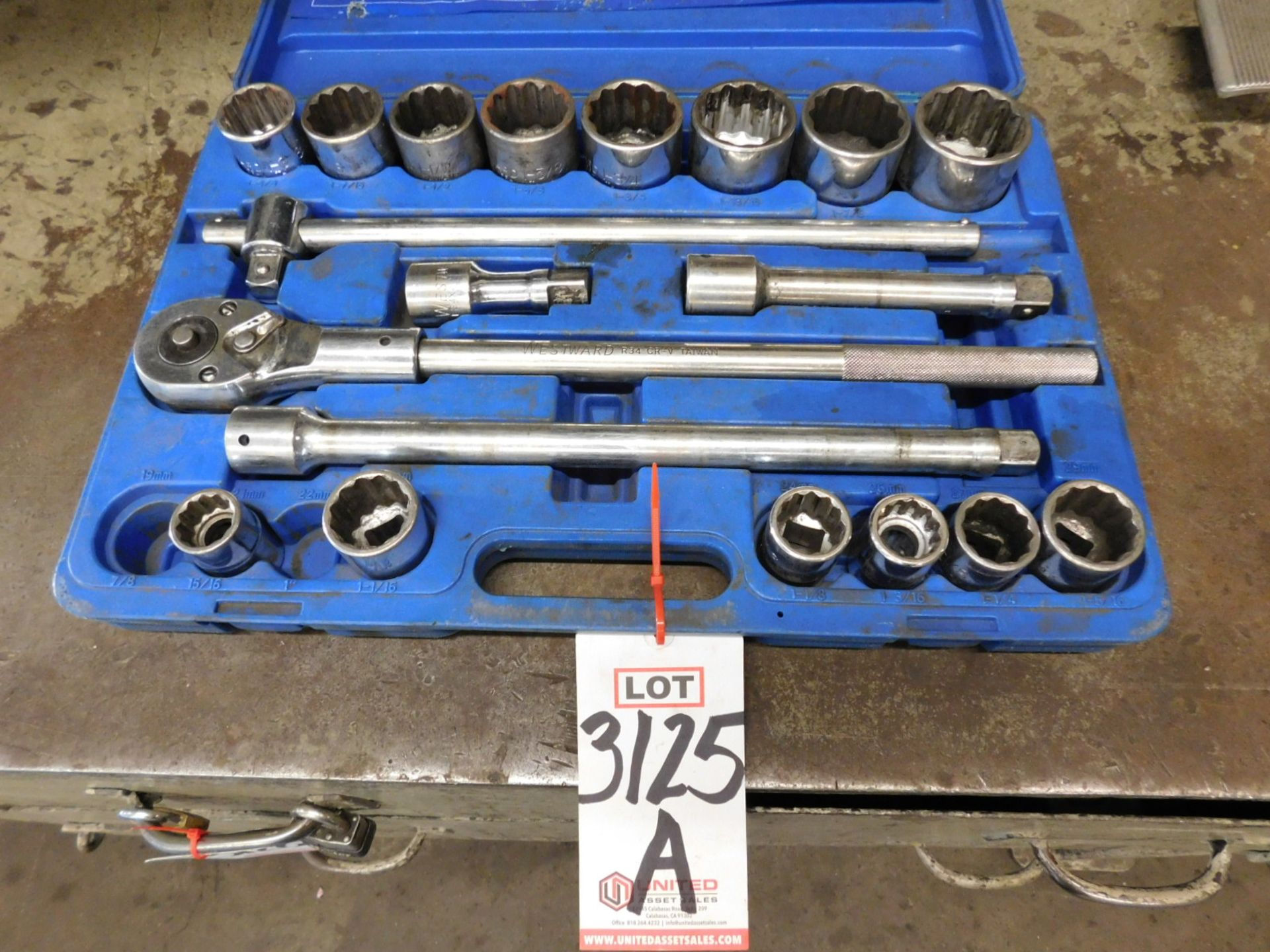 WESTWARD 3/4" SOCKET SET W/ CASE