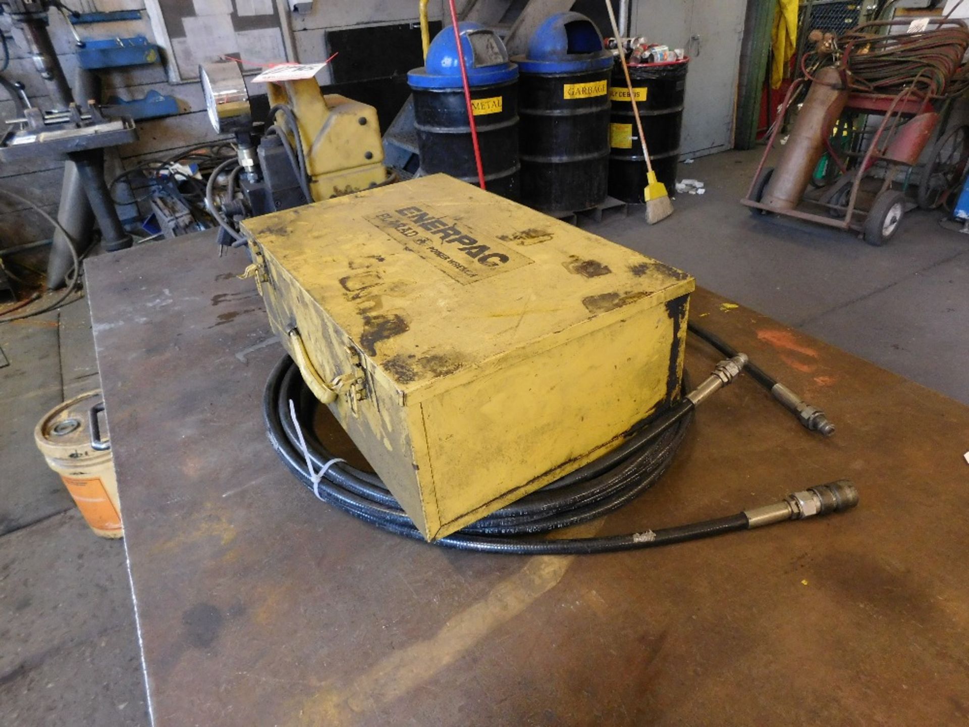 ENERPAC HYDRAULIC PUMP, MODEL PME10427, W/ CASE AND ACCESSORIES - Image 5 of 5