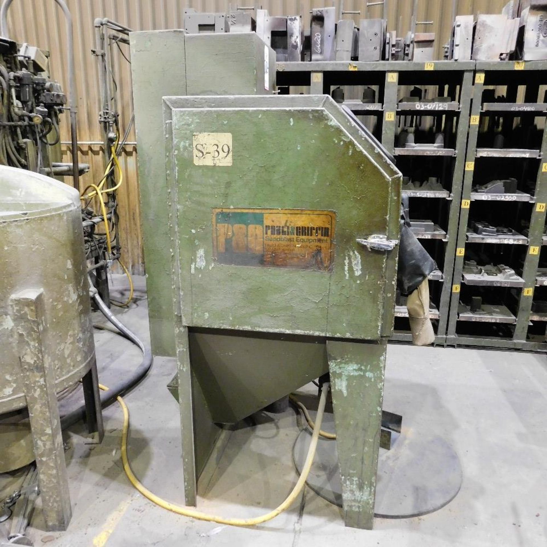 P AND G MODEL 36 HAND BLAST CABINET, 30" X 36" - Image 2 of 3