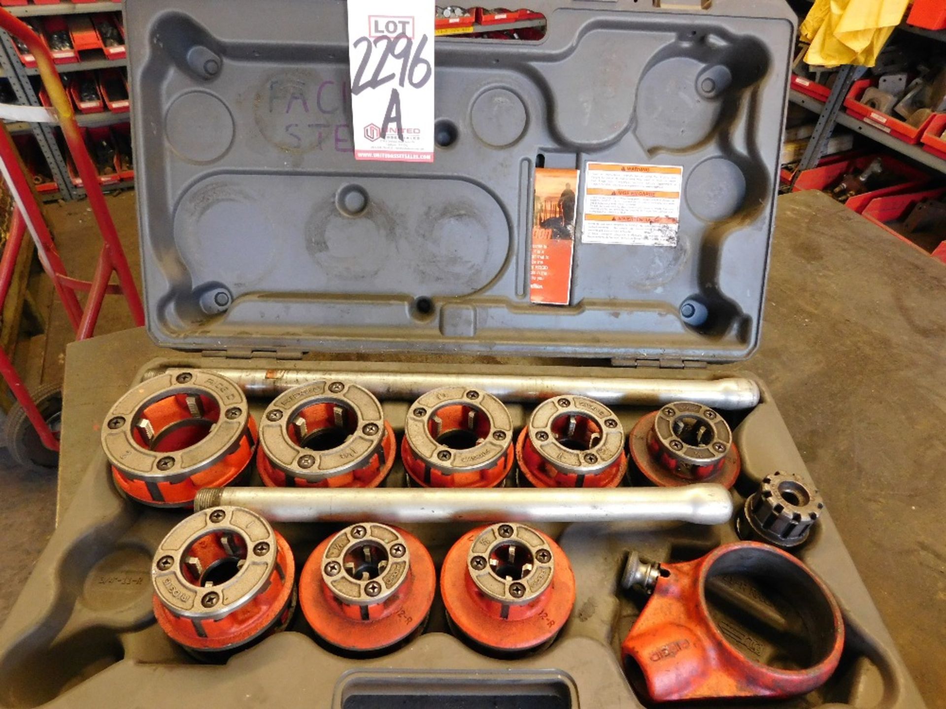 SET OF RIDGID THREADING HEADS IN CASE