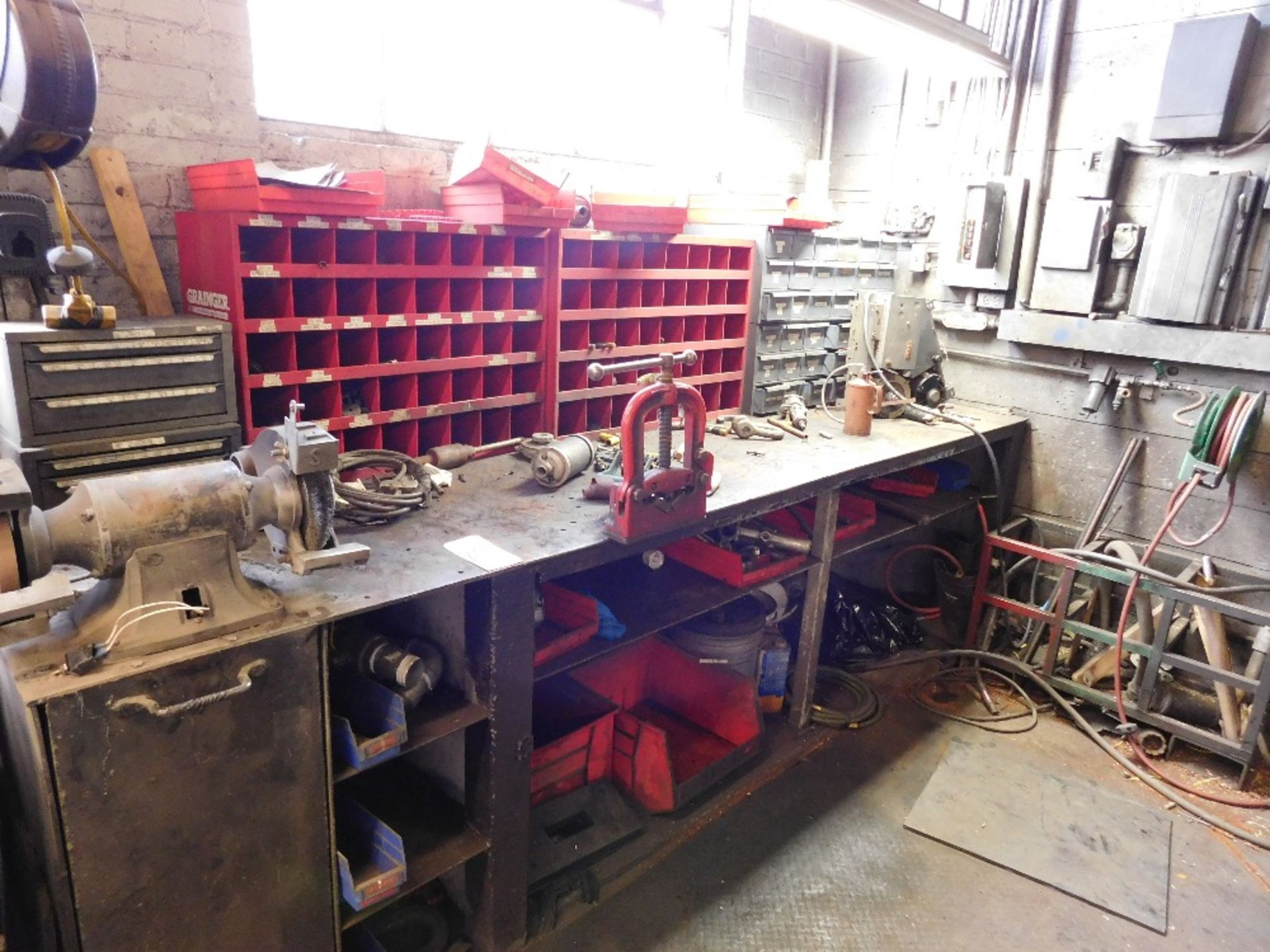 WORKBENCH, 40" X 10' X 7", W/ CONTENTS TO INCLUDE DOUBLE END GRINDER, PIPE VISE, ETC.