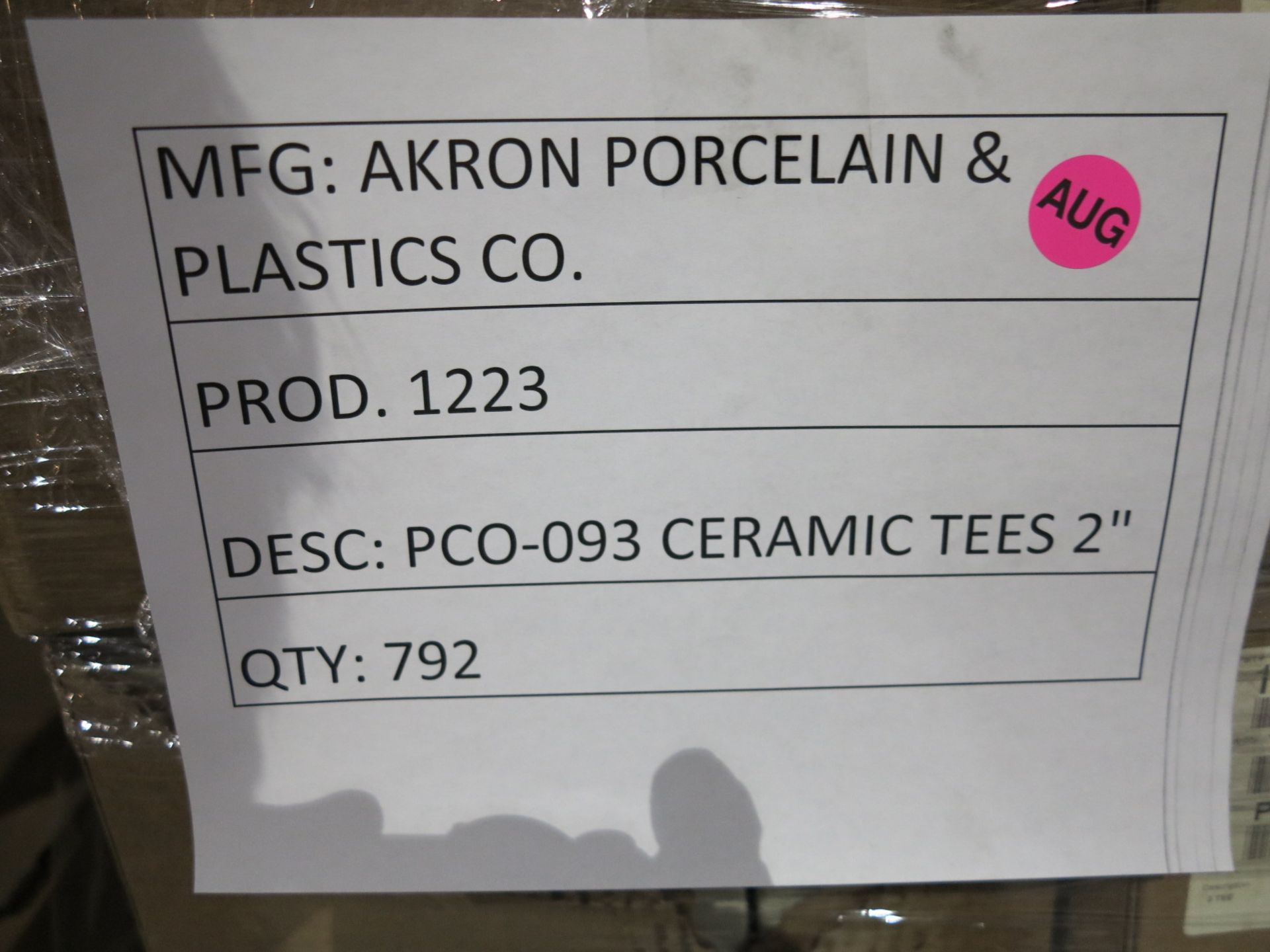 LOT - (6) PALLETS OF FOSECO EXOTHERMIC INSULATION SLEEVES AND AKRON PORCELAIN PRODUCTS, SEE PHOTOS - Image 7 of 7