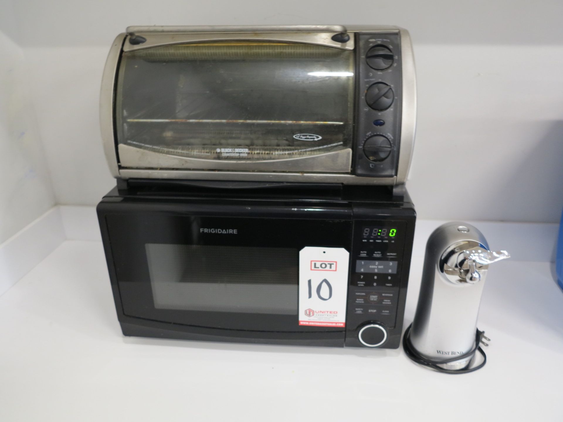 LOT - MICROWAVE, TOASTER OVEN, CAN OPENER