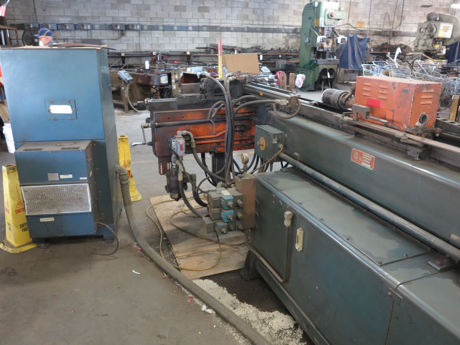 EATON LEONARD HORIZONTAL TUBE BENDER, MODEL VB300MD, 2" OD, HYDRAULIC MANDREL EXTRACTOR, EL-2000 - Image 5 of 7