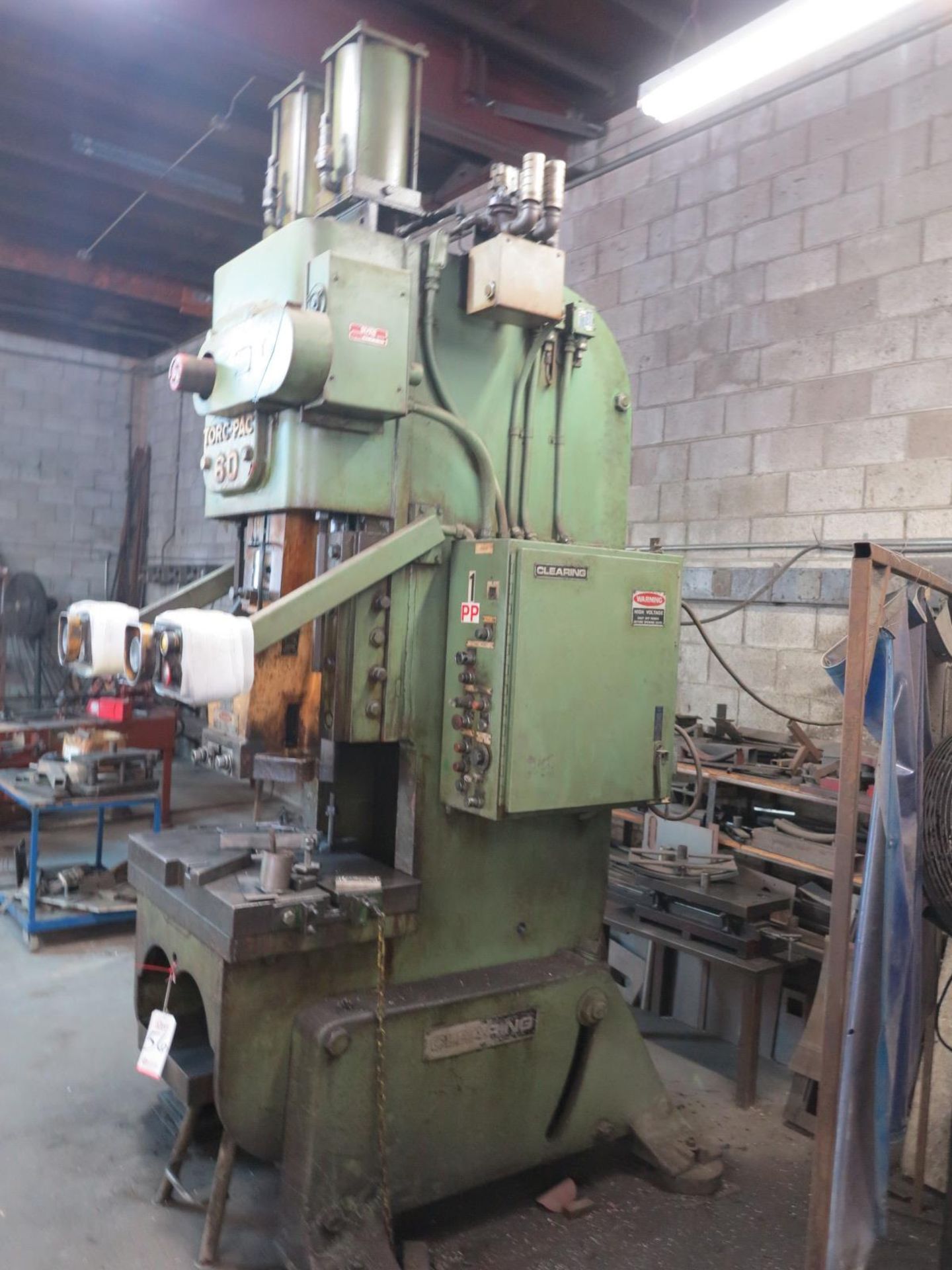 CLEARING TORC-PAC PUNCH PRESS, MODEL 60T-701-OBI, 60-TON, 90 SPM, CART WITH PUNCH PRESS DIES - Image 3 of 6