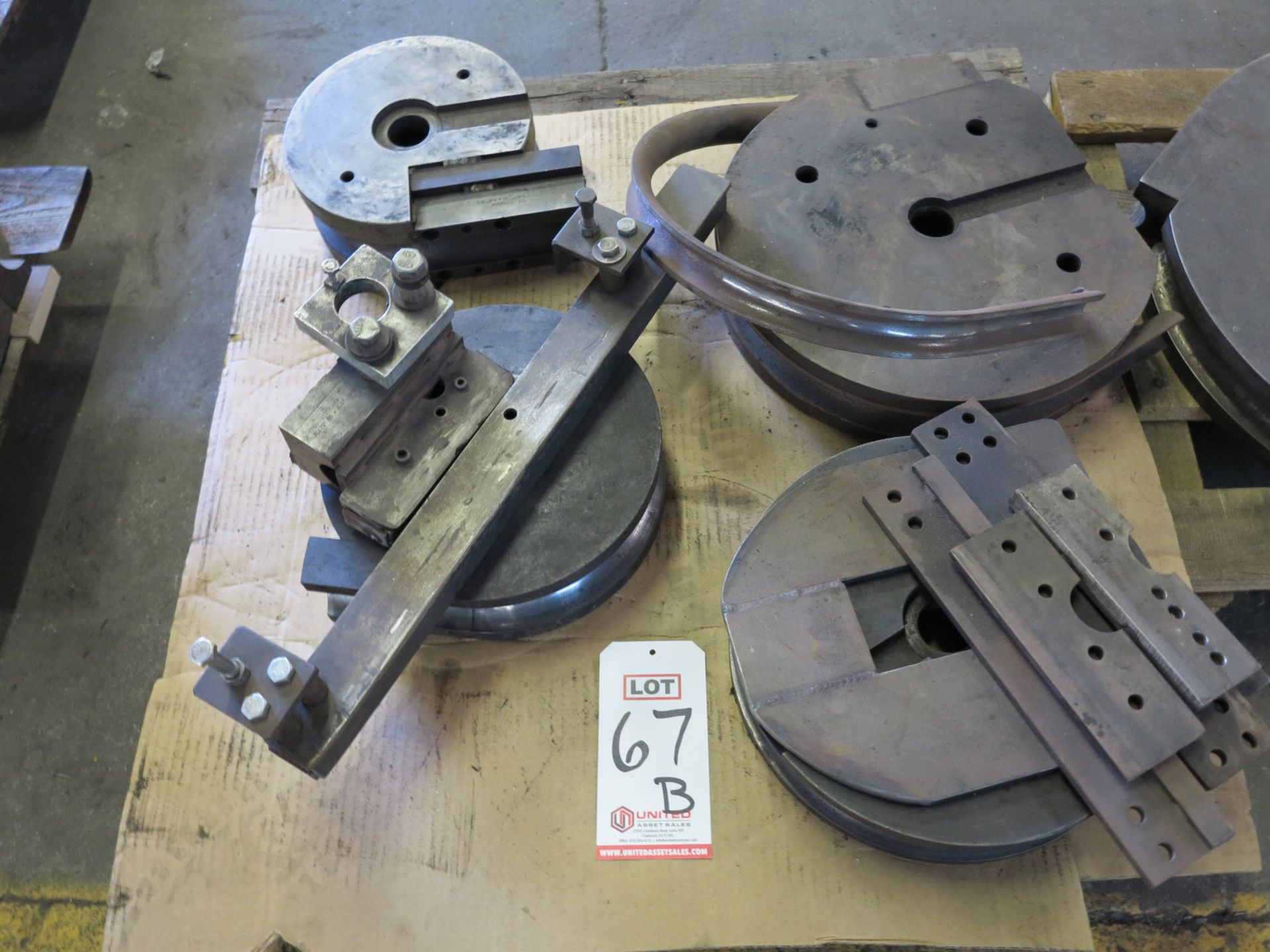 LOT - PALLET W/ (4) PINES BENDER DIES