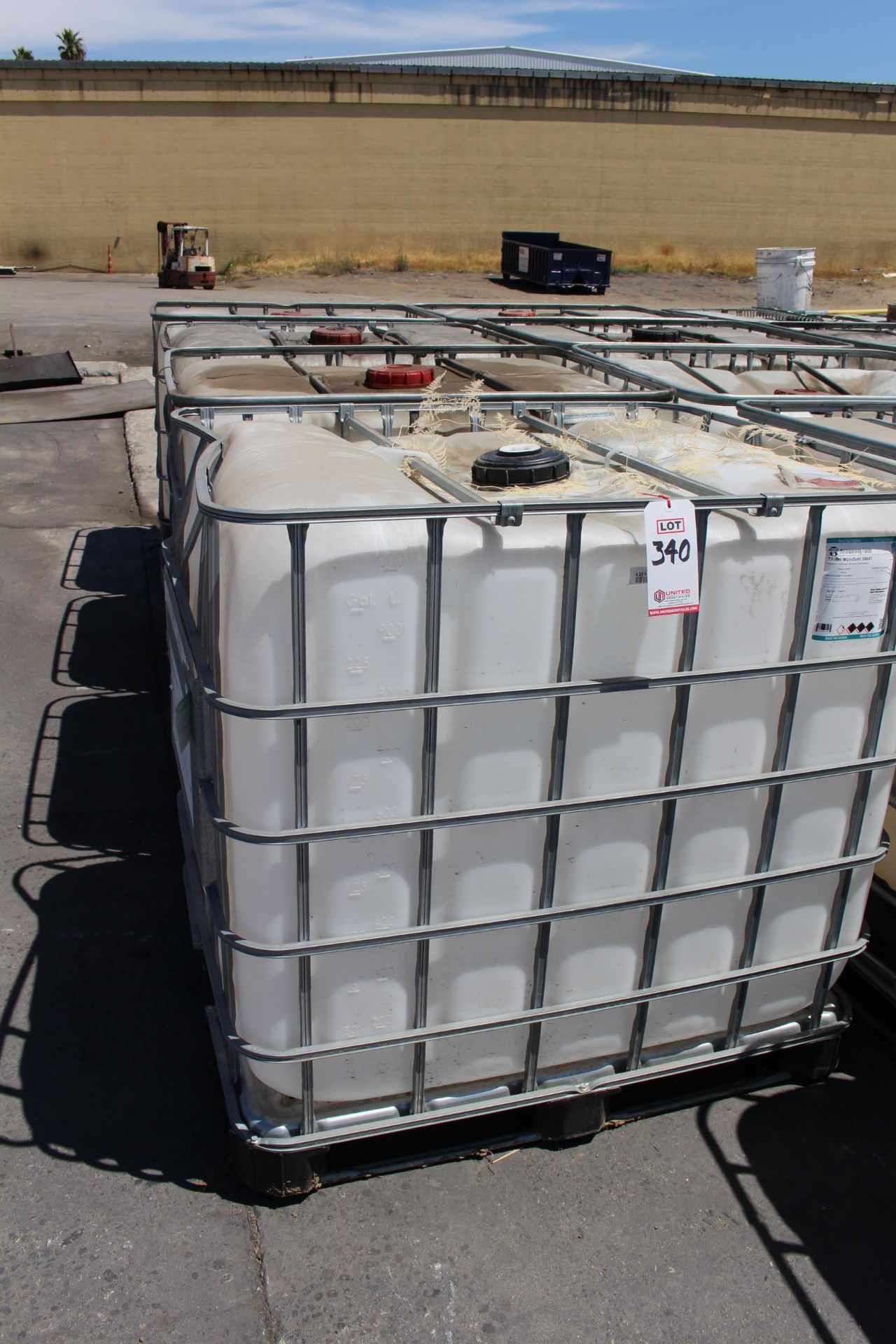 LOT - (4) IBC TANKS