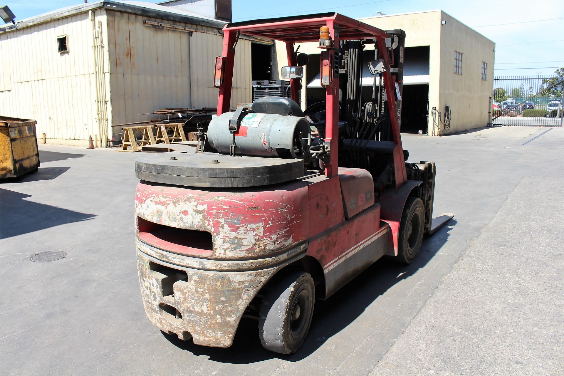 WORLD-LIFT FORKLIFT, MODEL WFG-497T, 6,000 LB CAP, 3-STAGE MAST, W/ FORK ROTATOR, S/N 318288B - Image 7 of 9