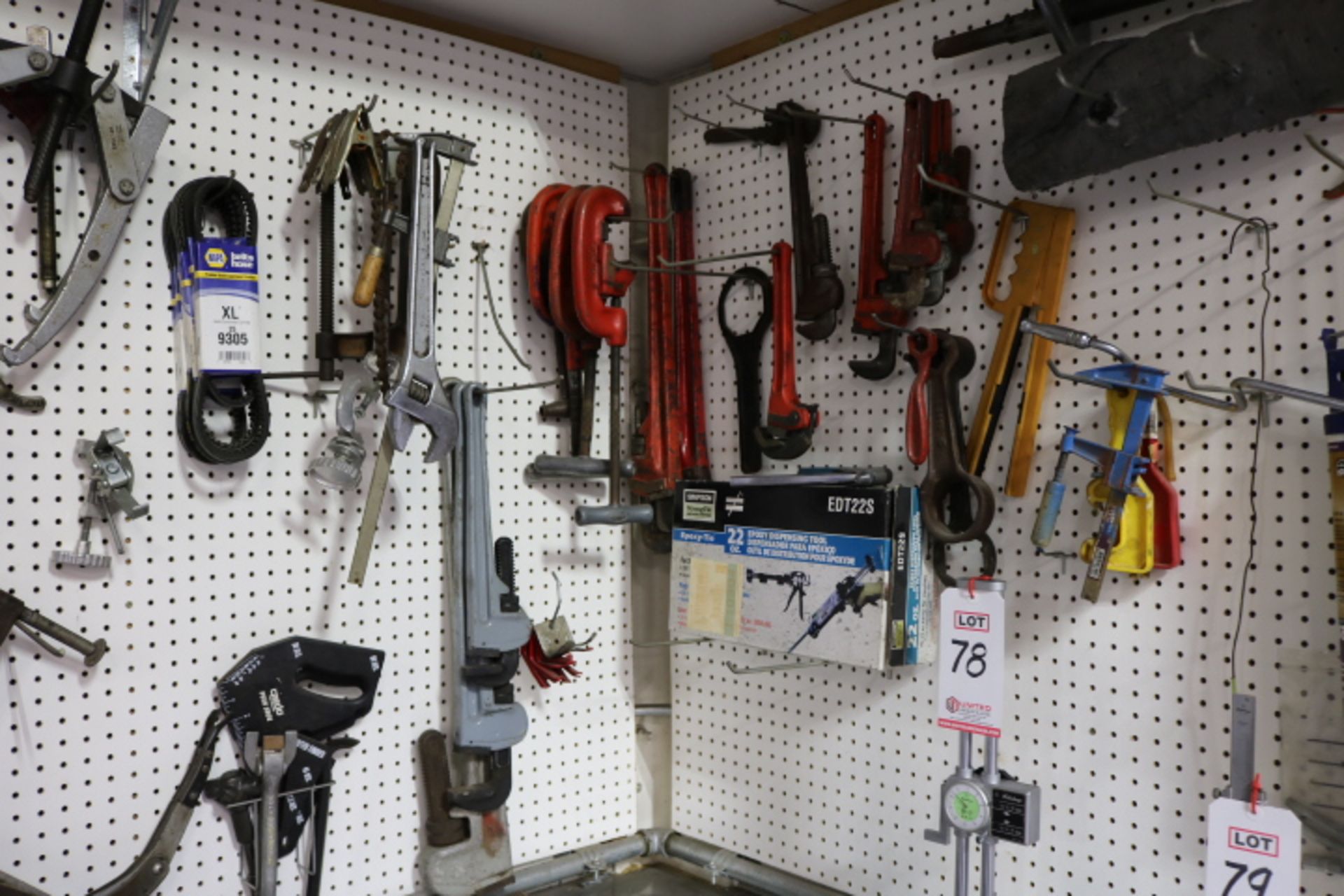 LOT - ASSORTED HAND TOOLS, WRENCHES, ETC. - Image 5 of 7
