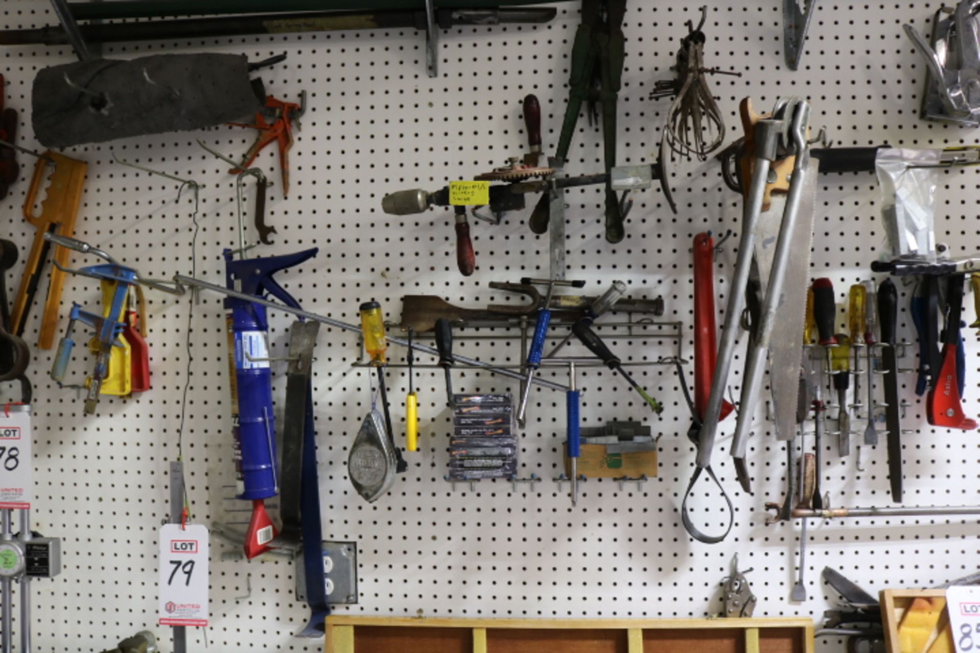 LOT - ASSORTED HAND TOOLS, WRENCHES, ETC. - Image 6 of 7