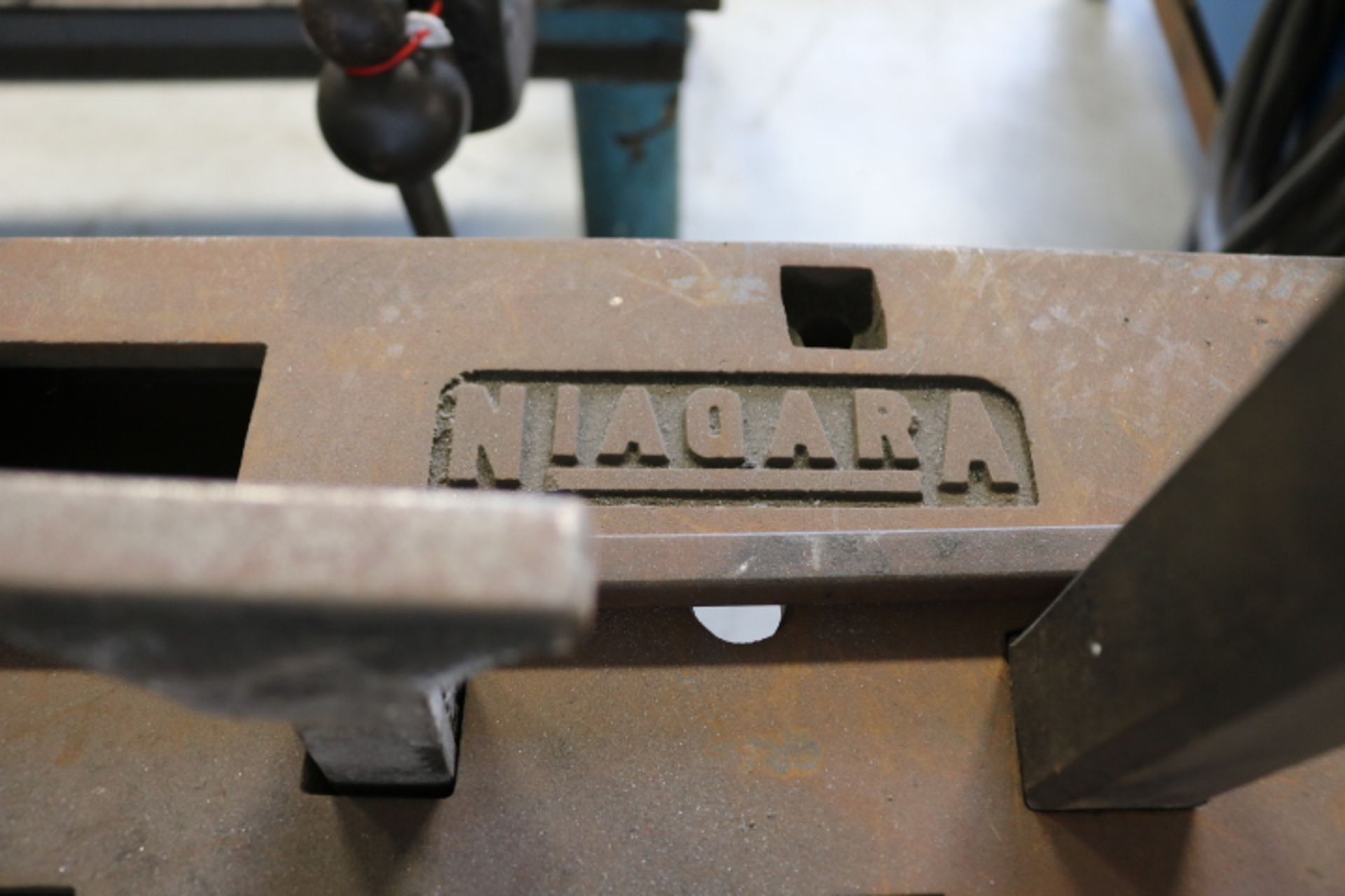 NIAGARA ANVIL TABLE - Image 4 of 5