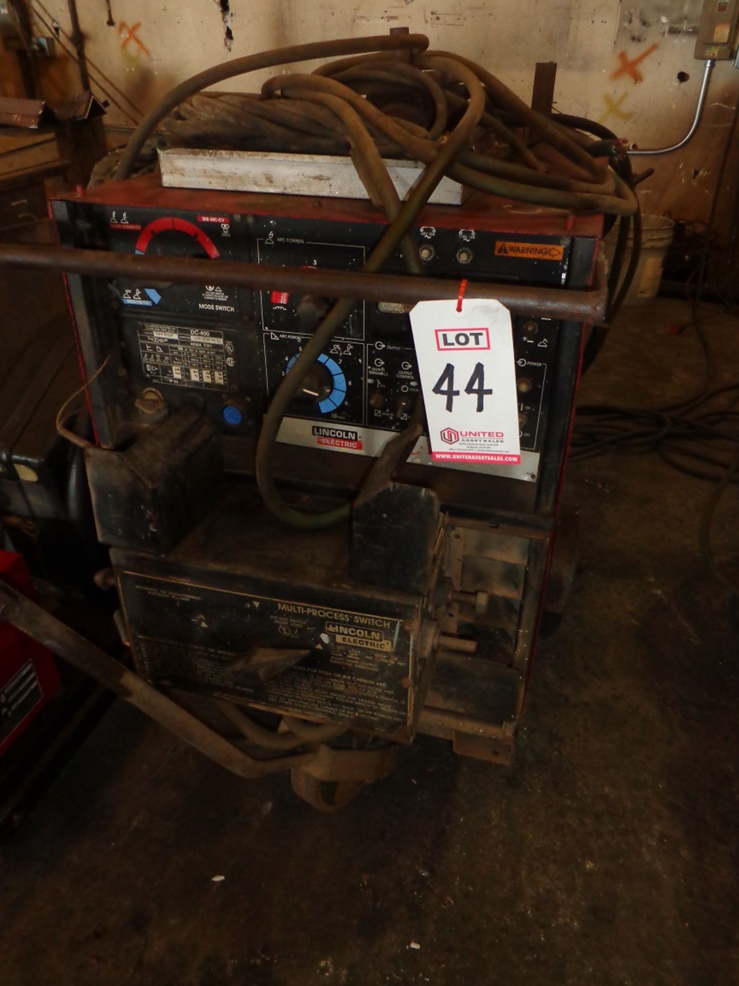 LINCOLN ELECTRIC DC400 WELDER