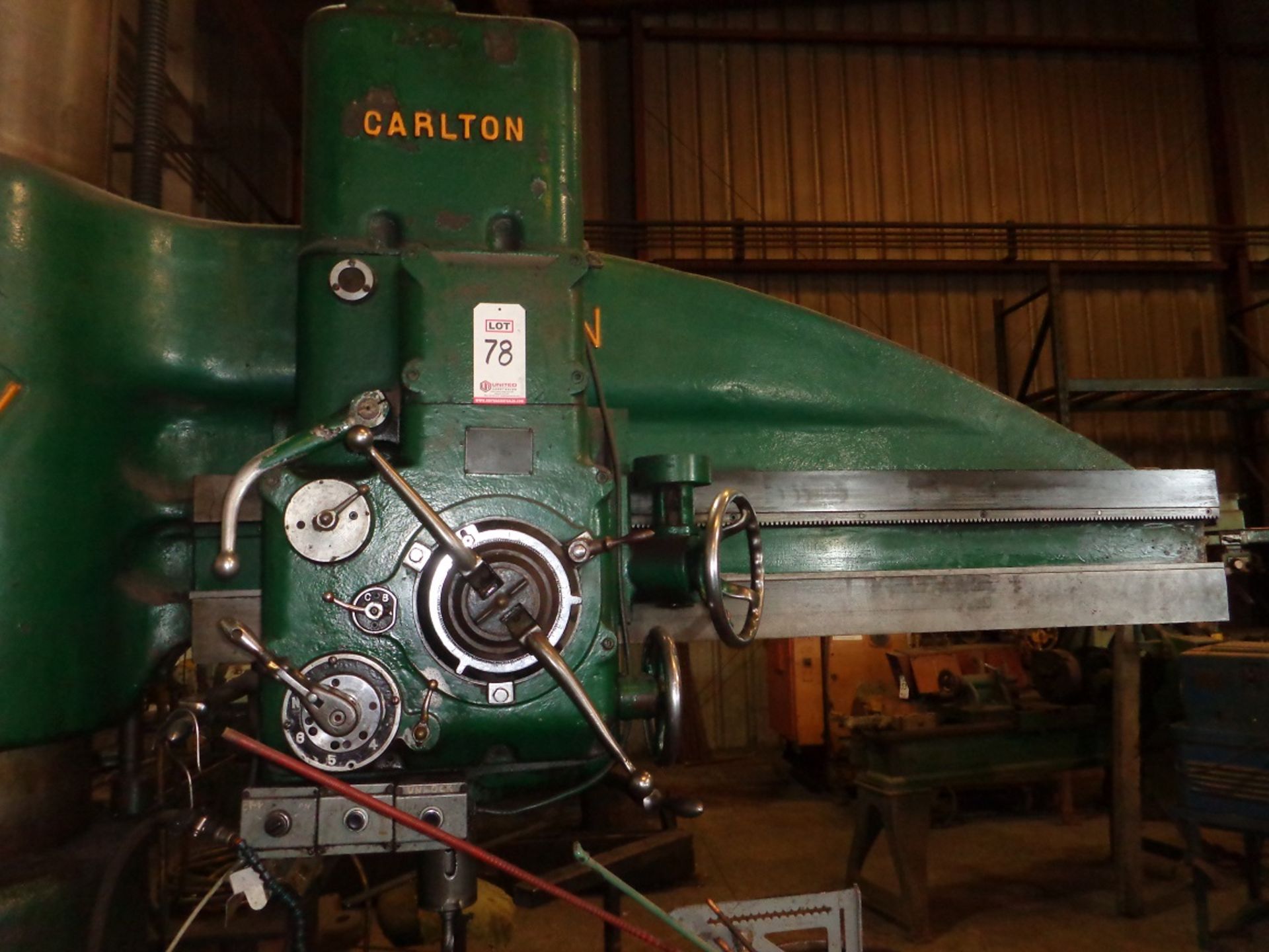 CARLTON RADIAL ARM DRILL, 19" COLUMN DIAMETER X 6' ARM, SPINDLE TAPER: 6# - Image 4 of 5