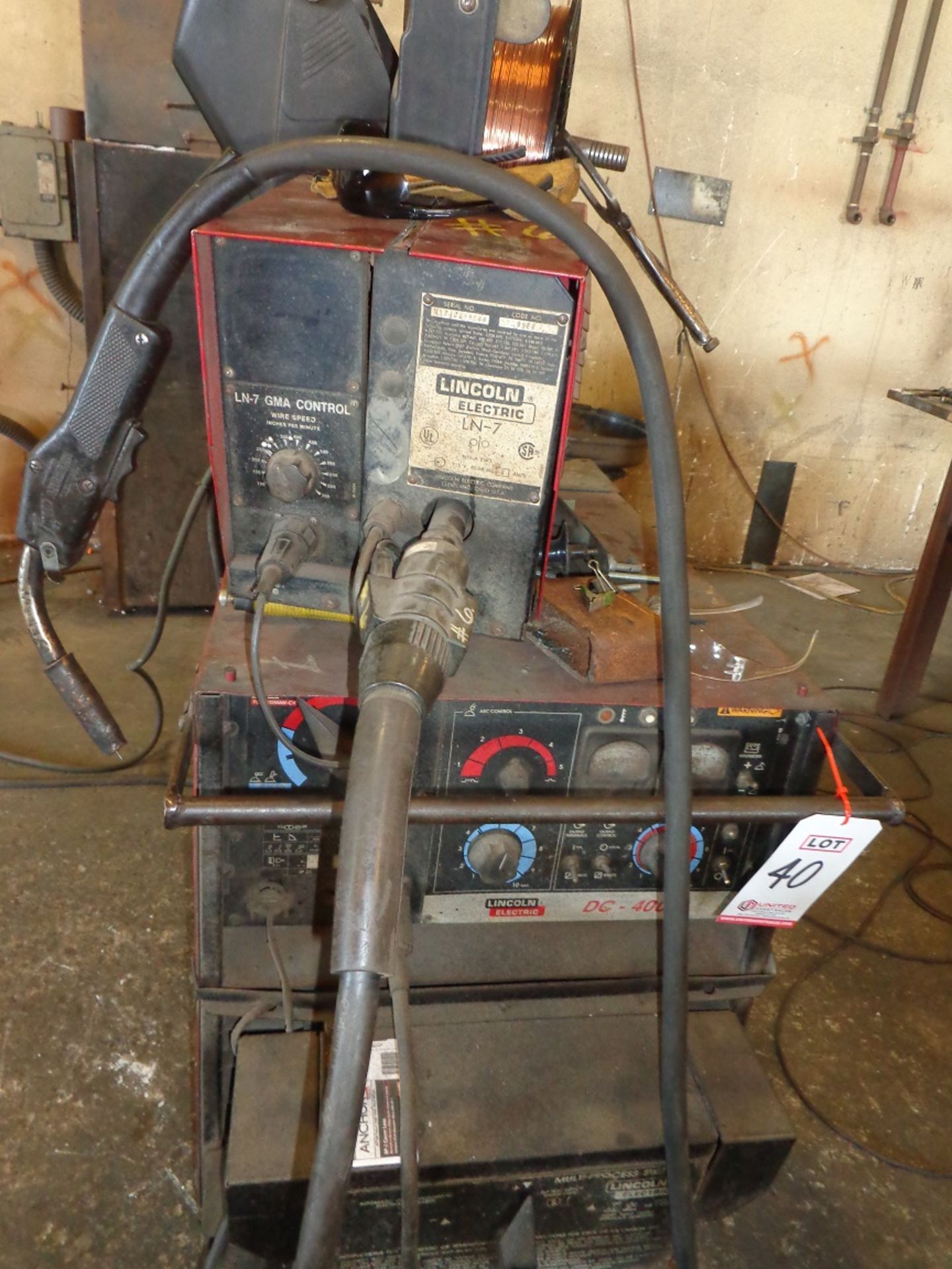 LINCOLN ELECTRIC LN7 DC400 WELDER