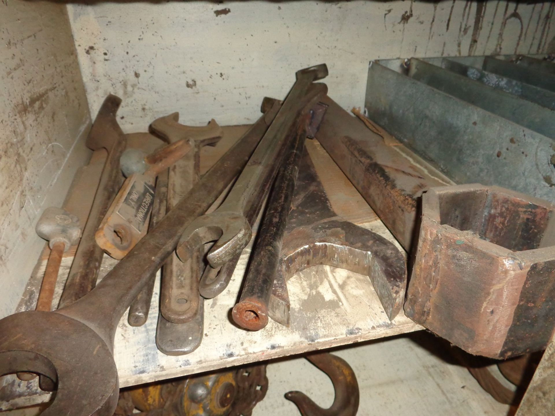 METAL CABINET W/ CONTENTS, BINDERS, COME-ALONGS & HOIST - Image 4 of 9