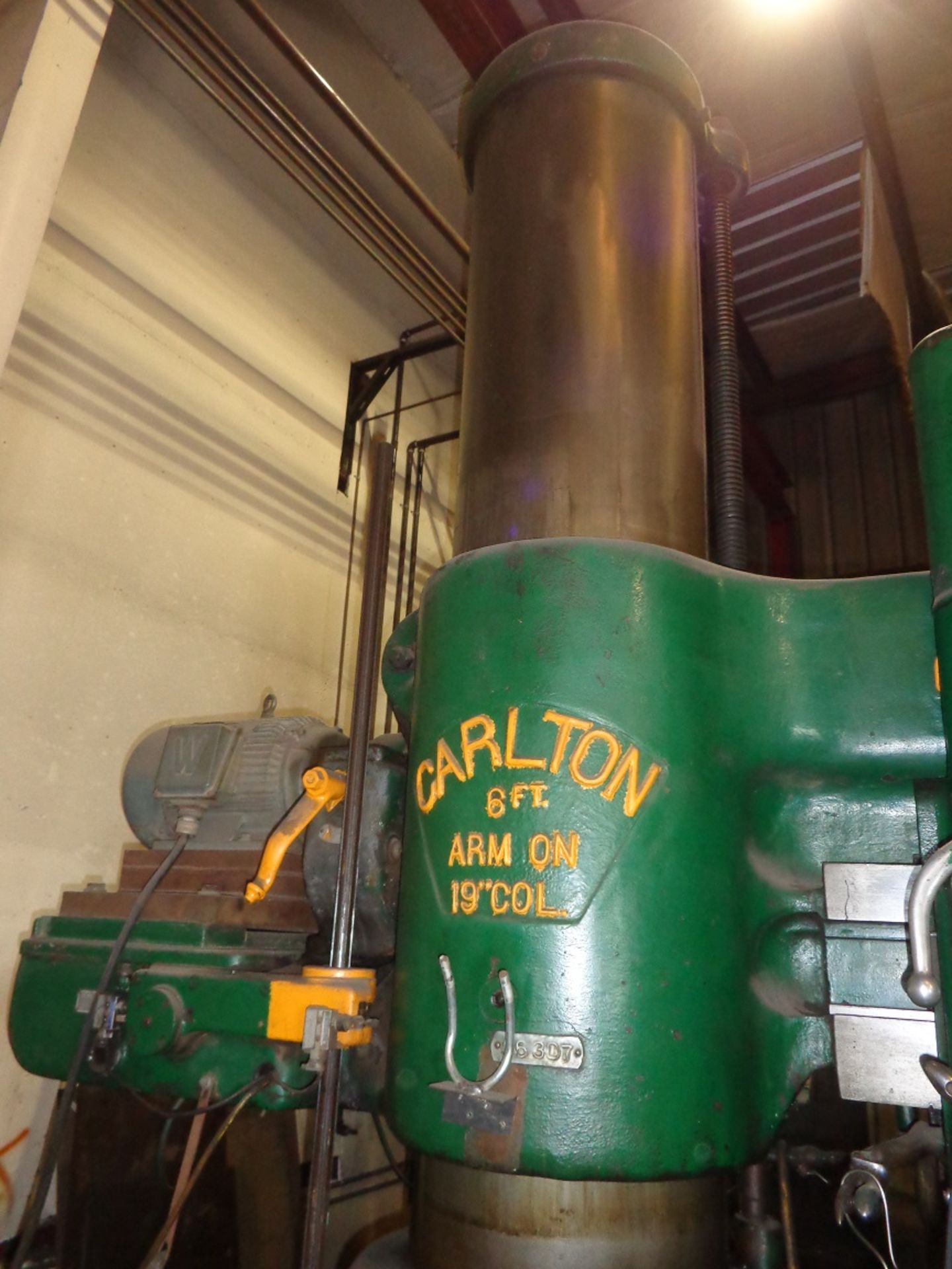 CARLTON RADIAL ARM DRILL, 19" COLUMN DIAMETER X 6' ARM, SPINDLE TAPER: 6# - Image 2 of 5