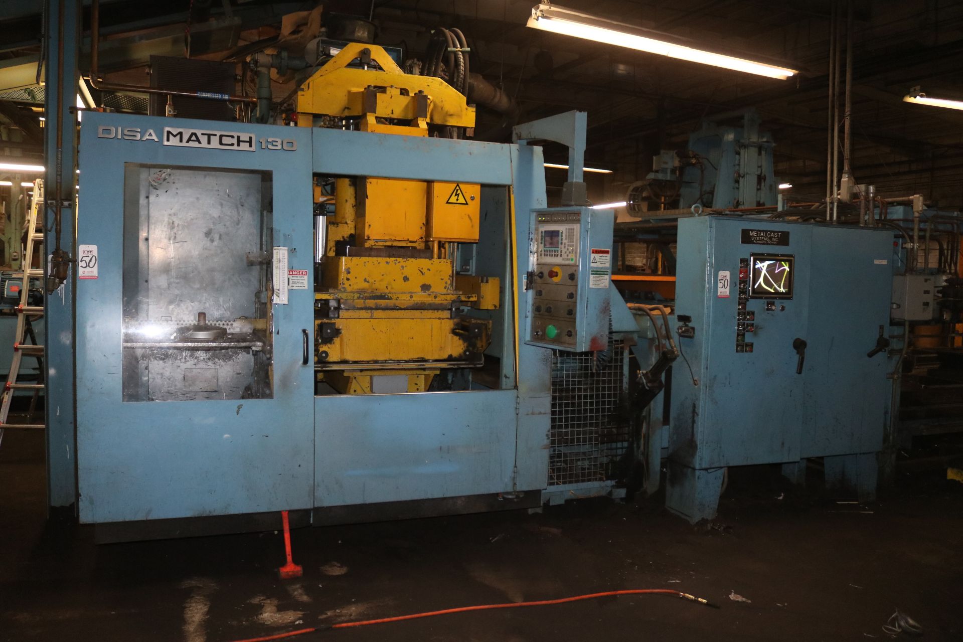 2001 DISAMATIC MODEL DISAMATCH 130 AUTOMATIC MOLDING MACHINE, FEED 24" X 20" FLASKS, BELT CONVEYOR - Image 2 of 24