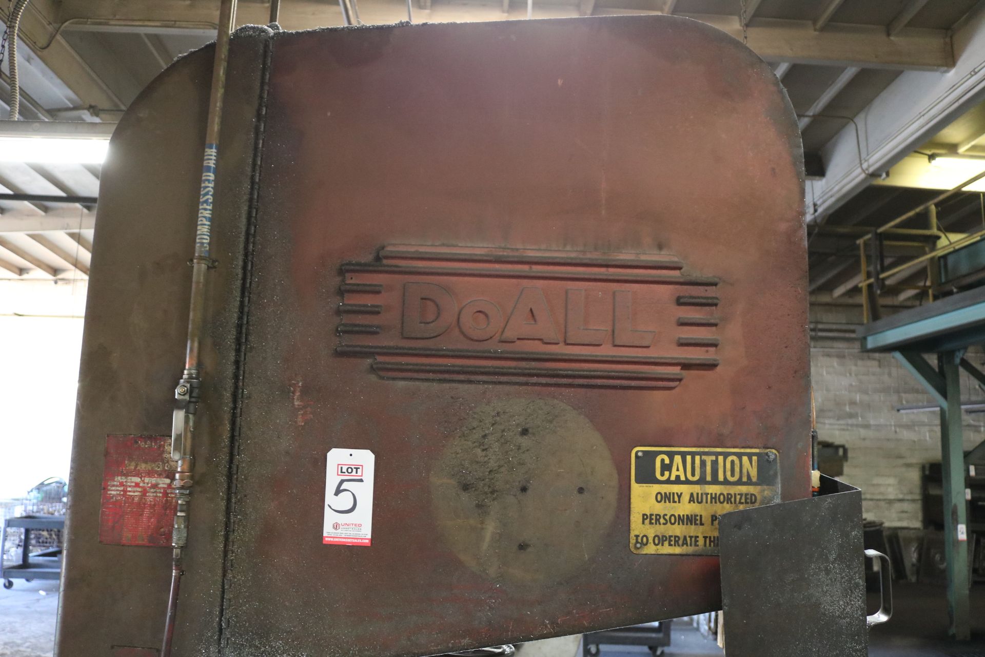 DOALL MODEL ZV-3620 36" VERTICAL BAND SAW, S/N 31-677442 - Image 2 of 3