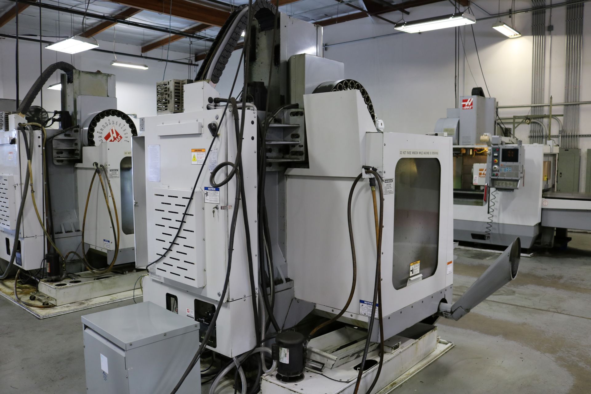 2005 HAAS VF-2SS CNC VERTICAL MACHINING CENTER, TRAVELS: 30" X 16" X 20", 36" X 14" TABLE, 12,000 - Image 11 of 14