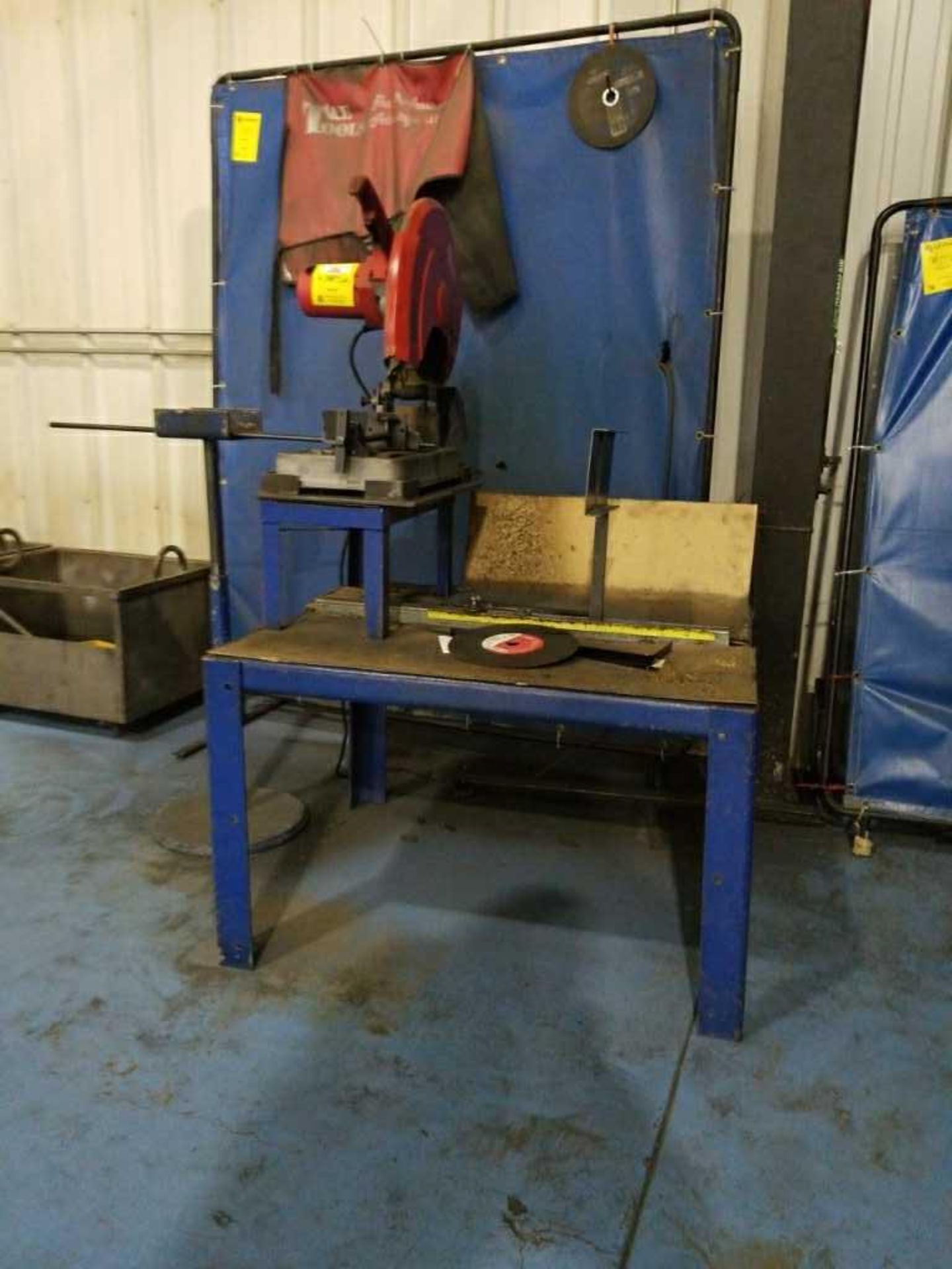 Milwaukee 14" chop saw, 120v w/welding screen - Image 4 of 5