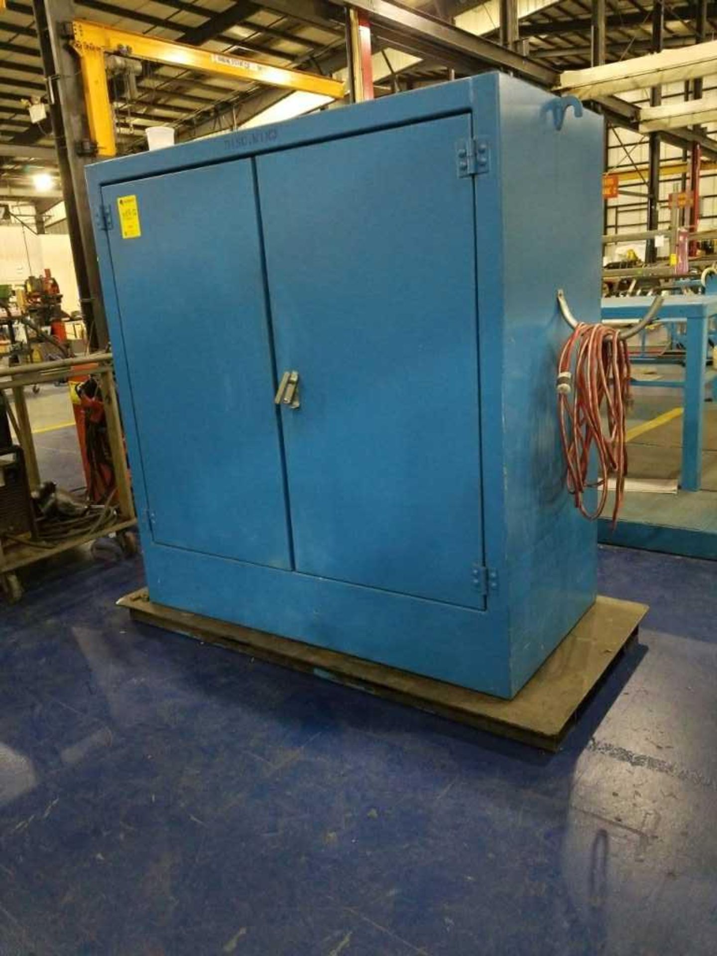 2 door 60" W X 30" D X 63" H steel cabinet w/winding parts, blue - Bild 2 aus 6