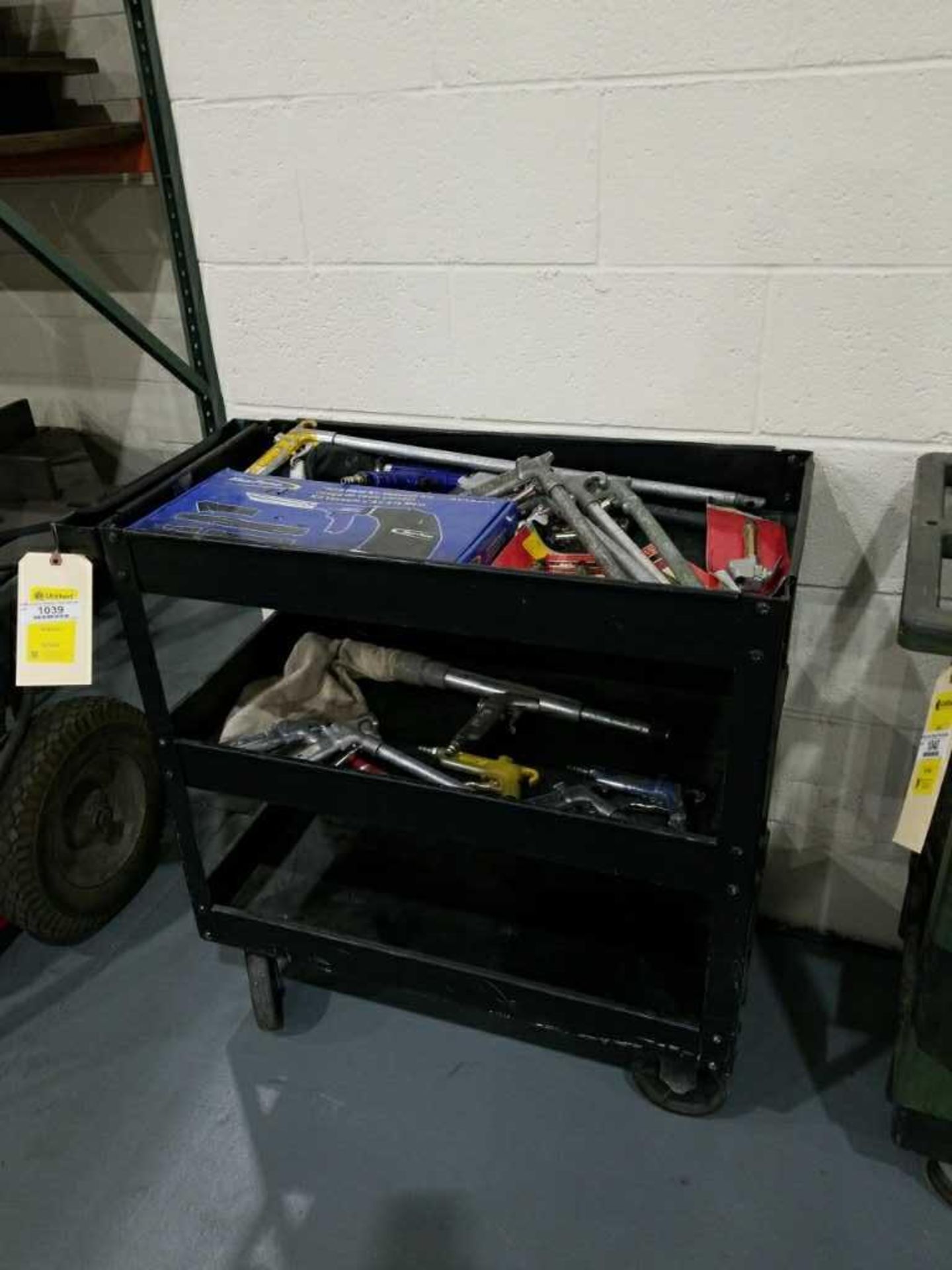 Cart w/Air Guns - Bild 5 aus 8