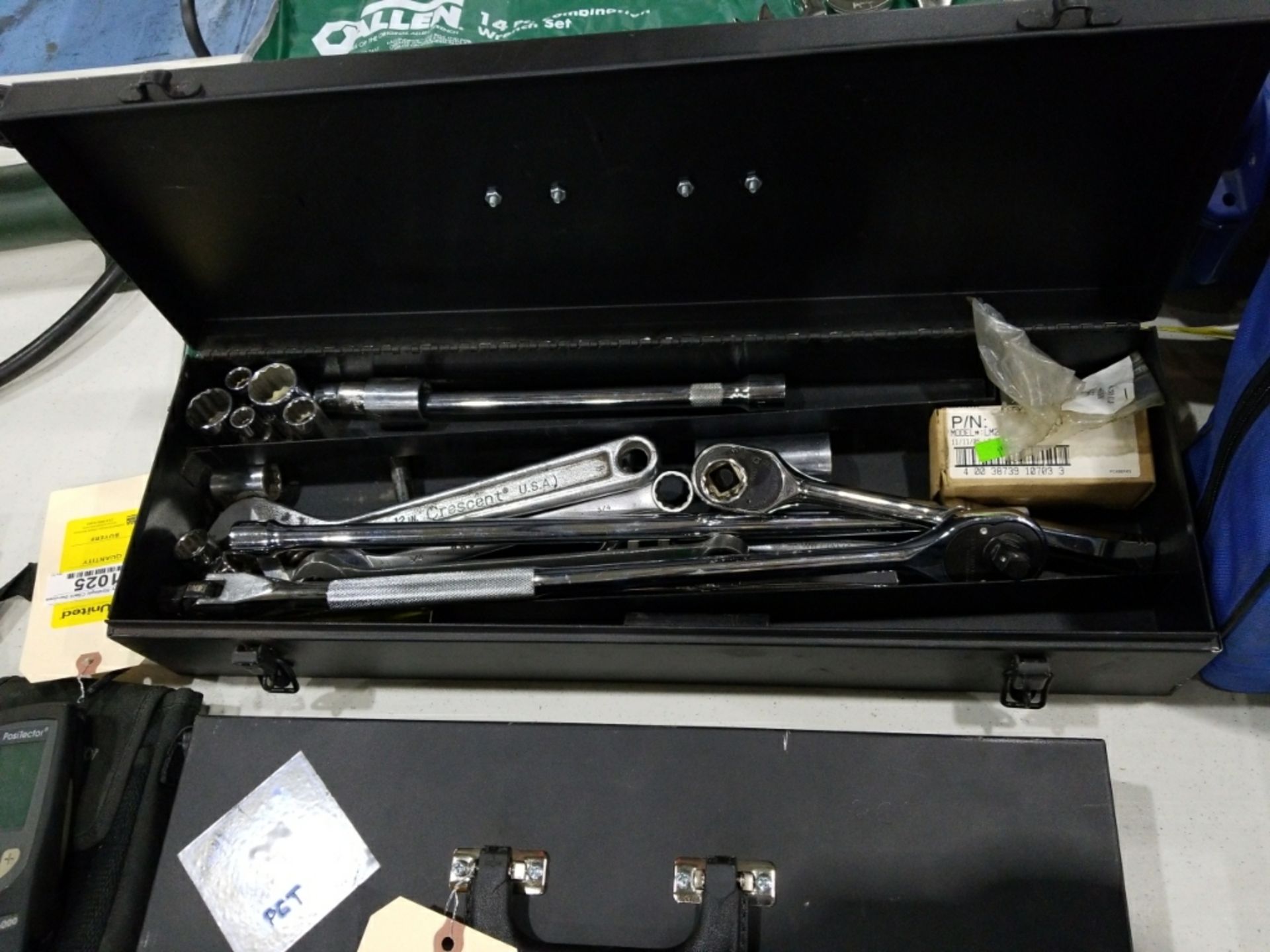Misc tools in a box - Bild 2 aus 3