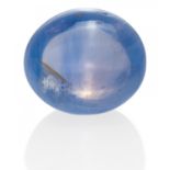 LOSER SAPHIR. Ca. 26,8ct, ovaler Cabochon, ca. 15,93x14,23x11,59mm, natürlicher Korund, Varietät: