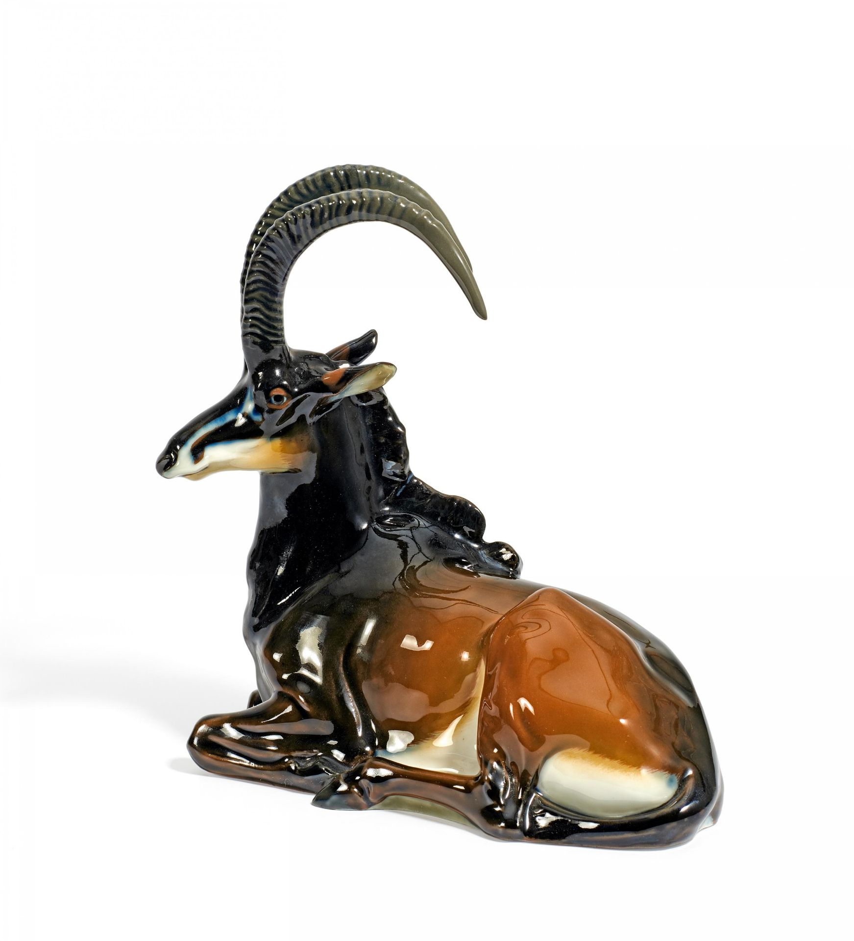 RAPPENANTILOPE. Meissen. Vor 1924. Modell P. Walther, 1911. Porzellan, farbiges Dekor. Höhe 19cm.