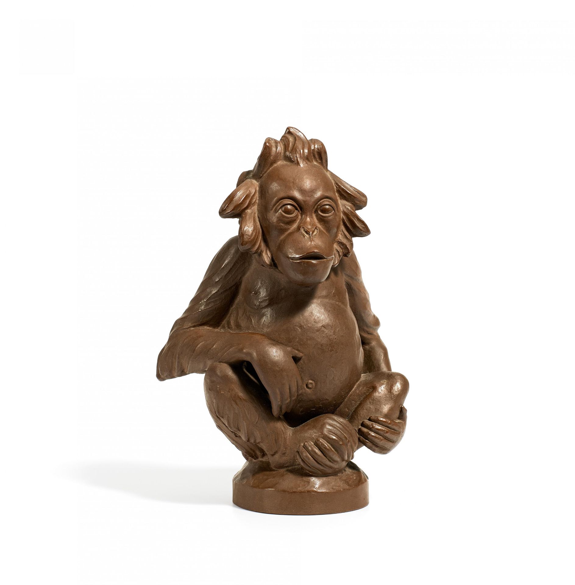 ORANG-UTAN. Meissen. Modell R. Rehbeil, 1939. Böttger Steinzeug. Höhe 19,5cm. Schwertermarke mit "