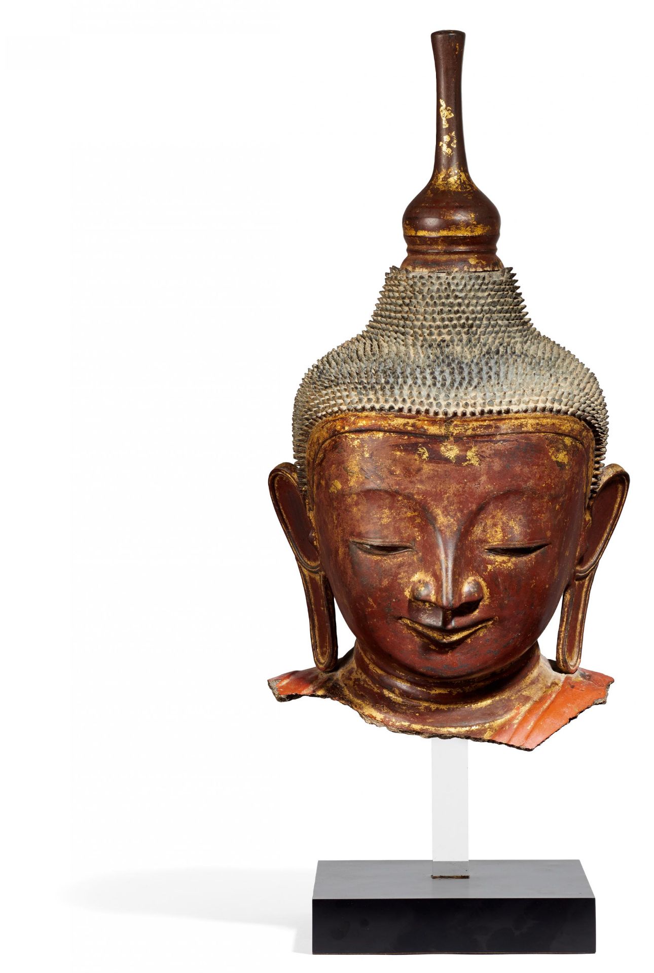 KOPF EINER GROßEN BUDDHAFIGUR. Burma/Myanmar. Shan. 18./19. Jh. Roter Trockenlack (man hpaya) mit