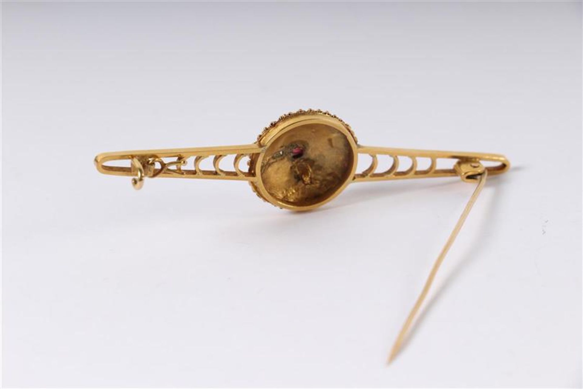 Gouden staafbroche bezet met rode steentjes en zaadparels en een dito bijpassende ring (steentje - Bild 8 aus 8