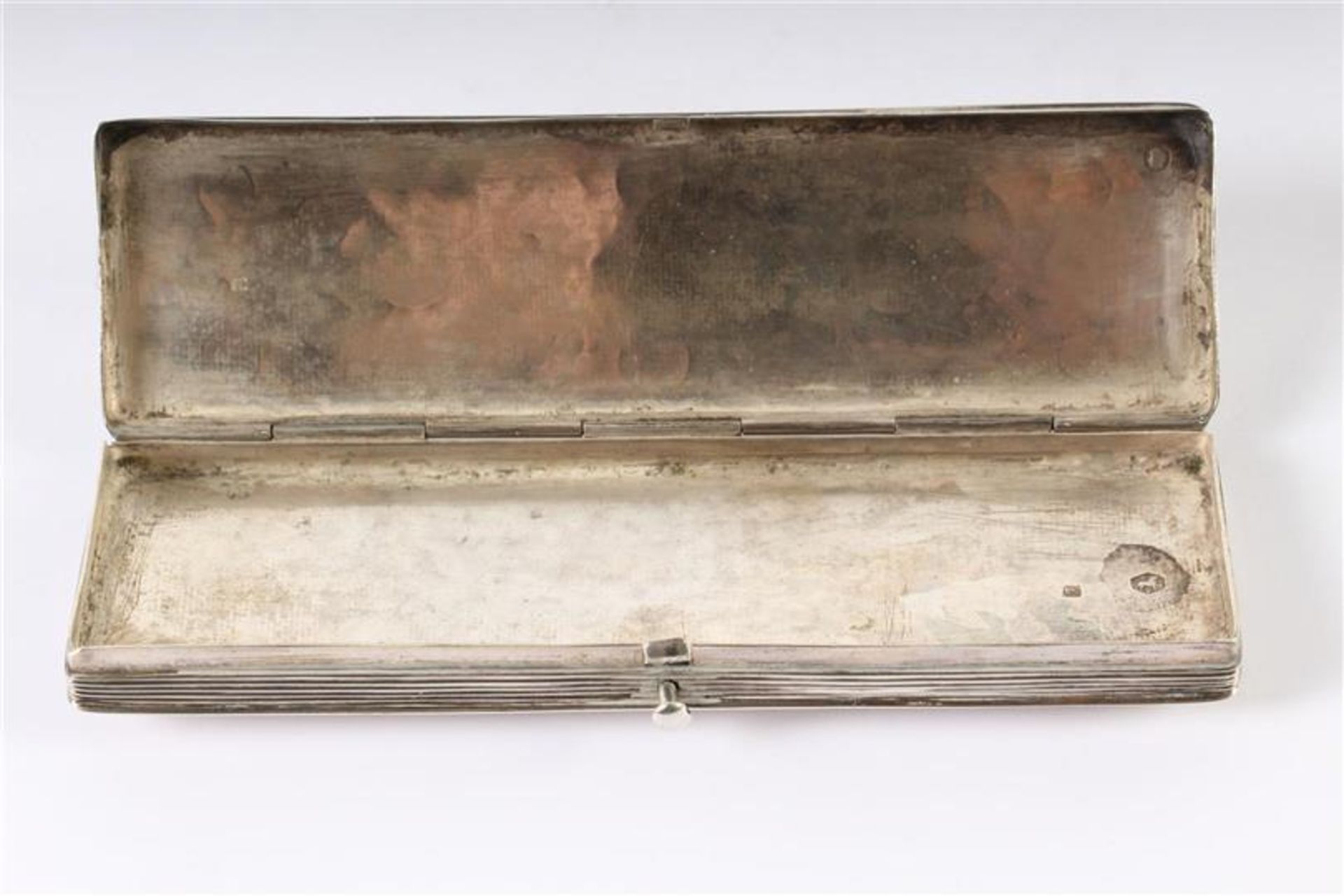 Zilveren brillendoos, met eigendomskenmerk, Hollands gekeurd. LxB: 13 x 4 cm. - Bild 3 aus 4