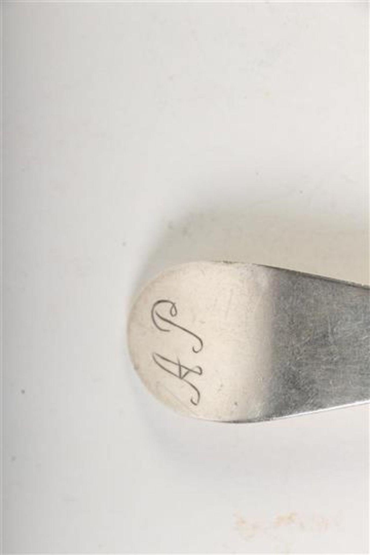 Lepel en een vork, 18e eeuw. Toegevoegd een 19e eeuwse lepel. Gewicht: 151 g. - Bild 4 aus 5