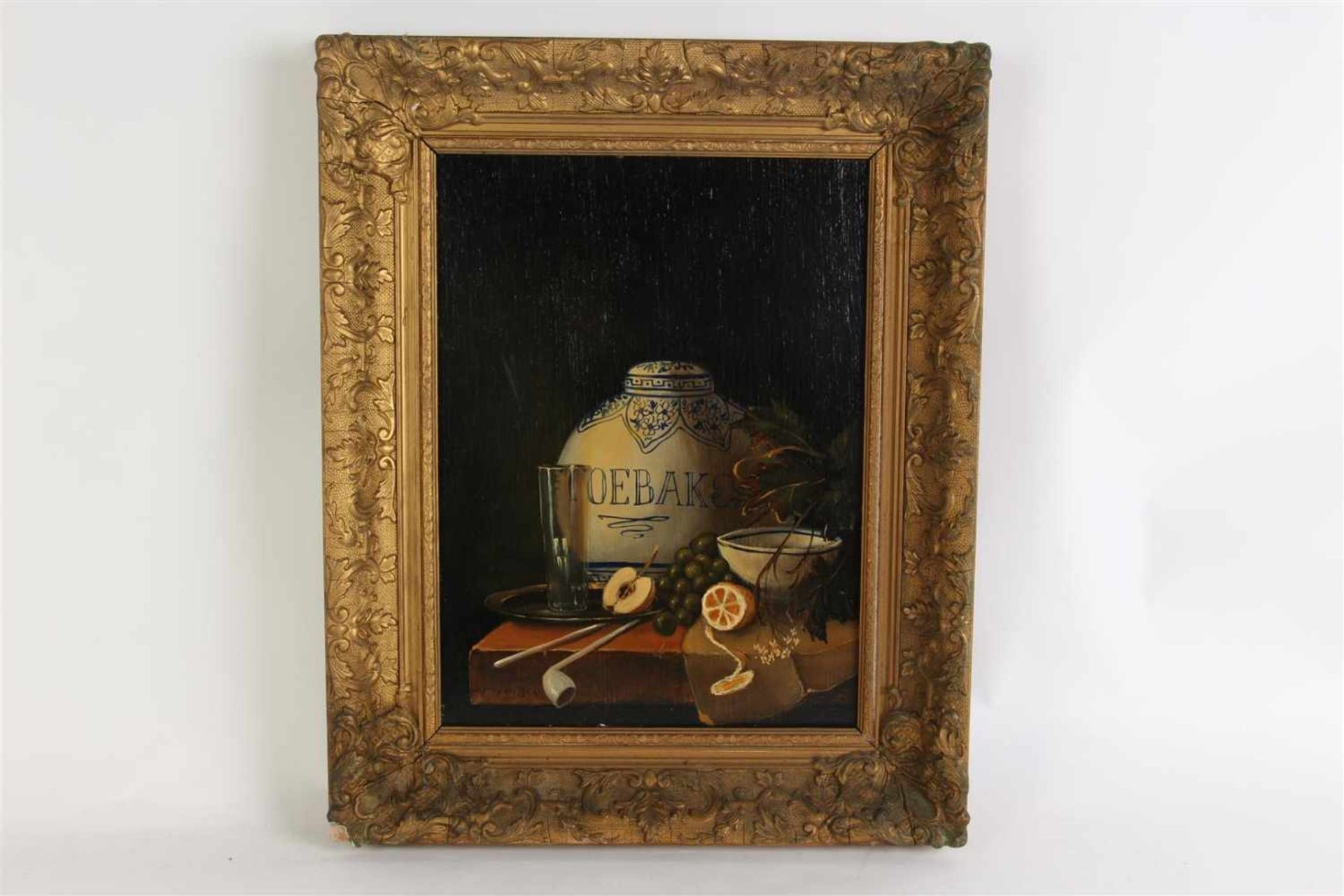 Schilderij op paneel ‘Stilleven met rookgerei’ Hollandse school, gesigneerd W. Janssen. Afm: 38.5