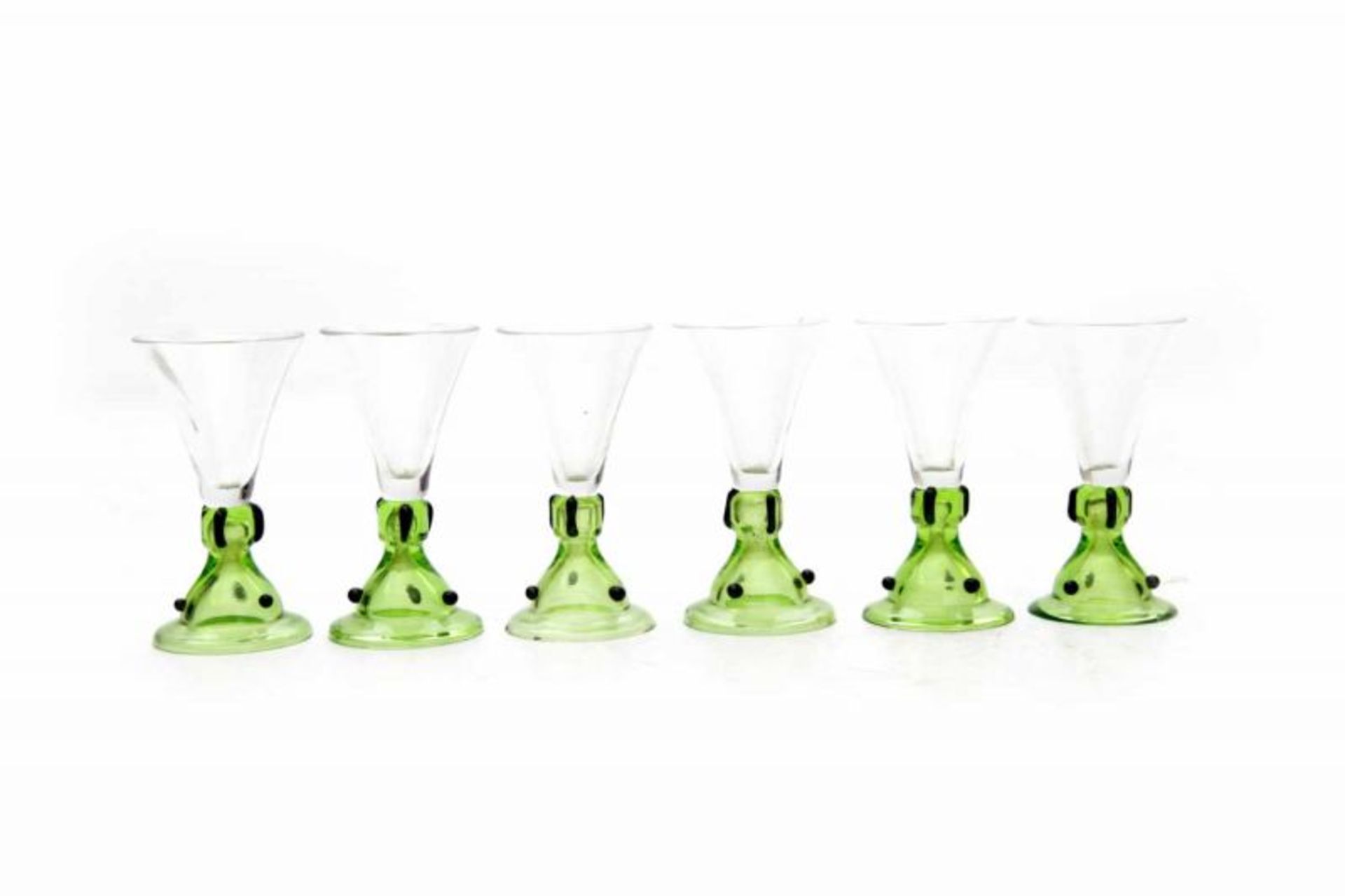 Poschinger, Oberzwieselau (attributed) Six clear and green liquor glasses, the design attributed to