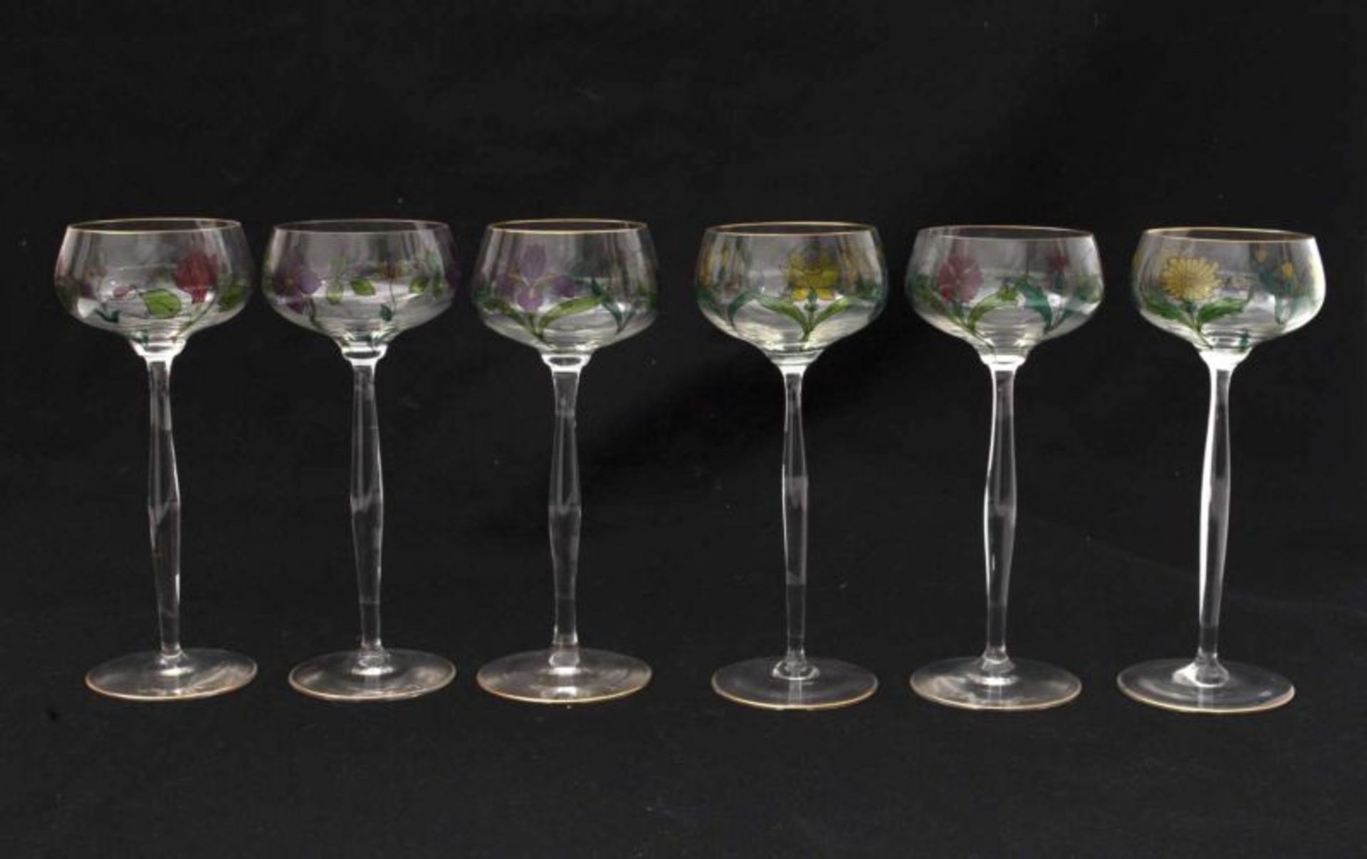 Jugendstil Six wine glasses on high stem, all with different enamelled floral pattern and gilt top - Bild 4 aus 5