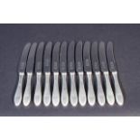 12 Dutch silver fruit knives, second amount (12x) 27.00 % buyer's premium on the hammer price, VAT