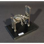 Wim Janssens (1952), bronze sculpture, Sleeping dog, signed, dim. 15 x 13 cm. 27.00 % buyer's