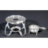 Silver brazier, 835 and Silver tea strainer, 800, appr. 292 grams (2x) 27.00 % buyer's premium on