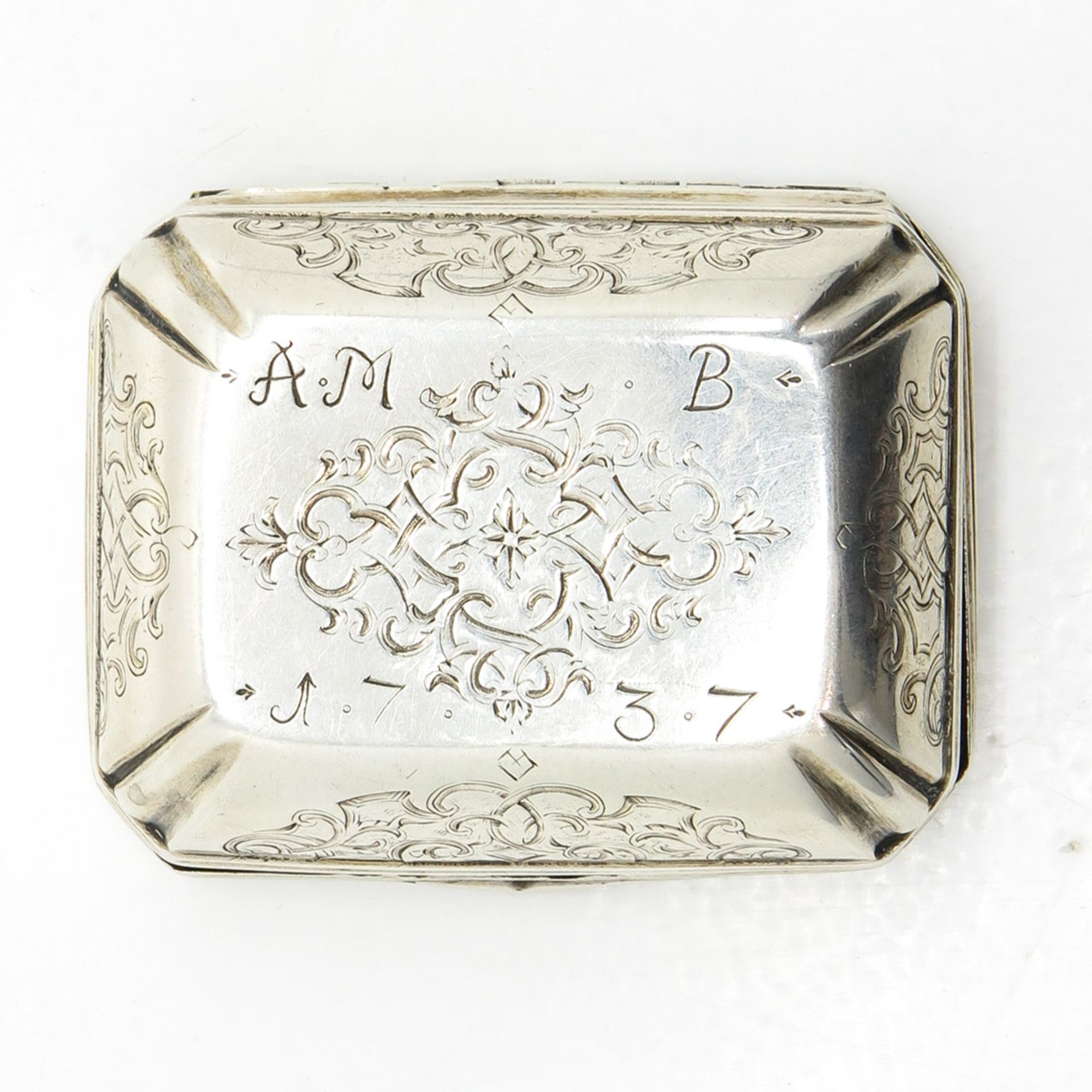 Engraved Silver Snuff Box Dated 1737 - Bild 2 aus 3