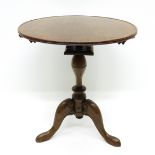 Colonial Tilt Top Table