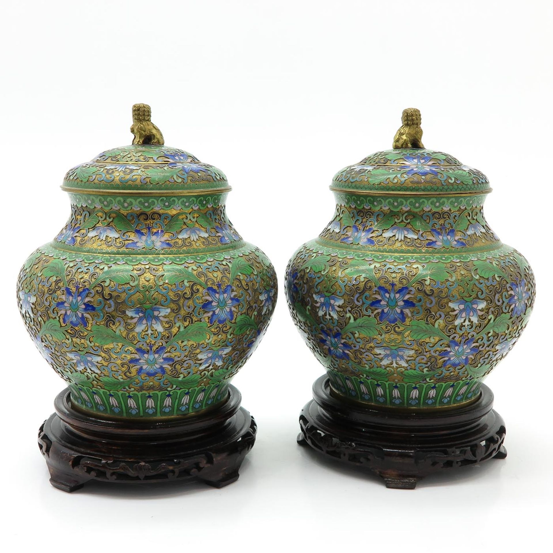 Pair of Cloisonne Lidded Vases - Bild 3 aus 6