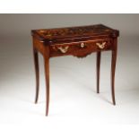 A D. José (1750-1777)/ D. Maria (1777-1816) card table Rosewood Marquetry decoration depicting