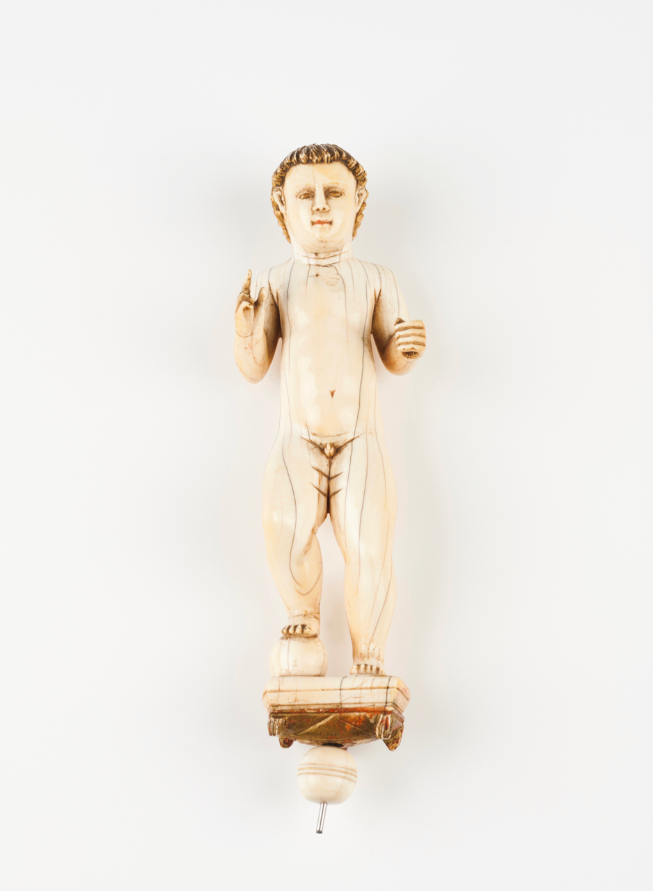 Child Jesus saviour of the world Ivory sculpture Gilt hair and traces of polychromy at the eyes - Image 2 of 2